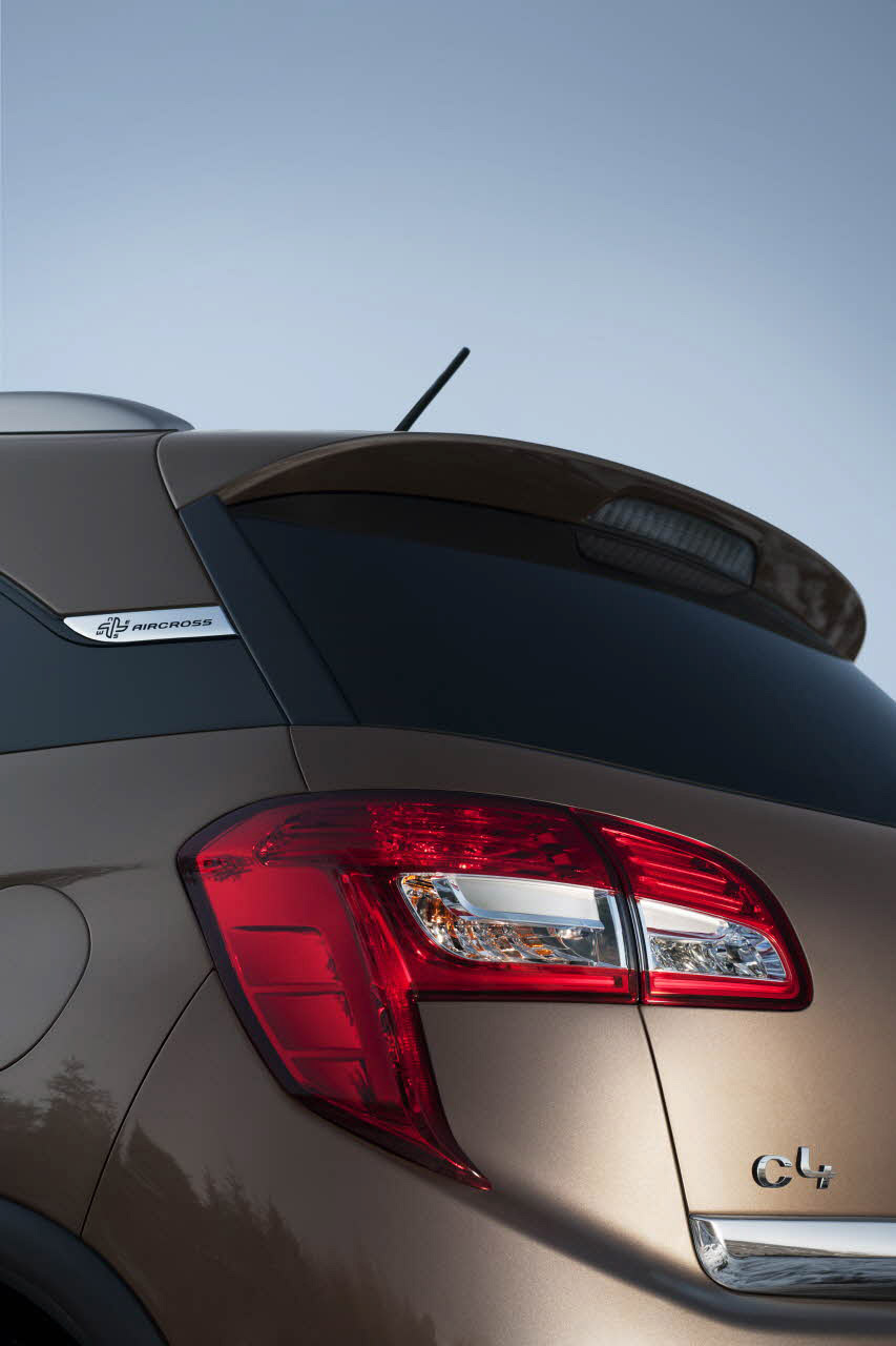 Citroen C4 Aircross photo #25