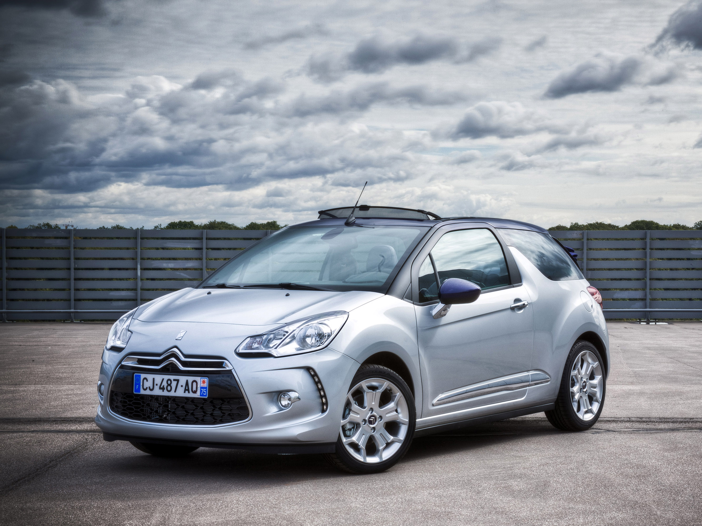 Citroen DS3 Cabrio photo #3