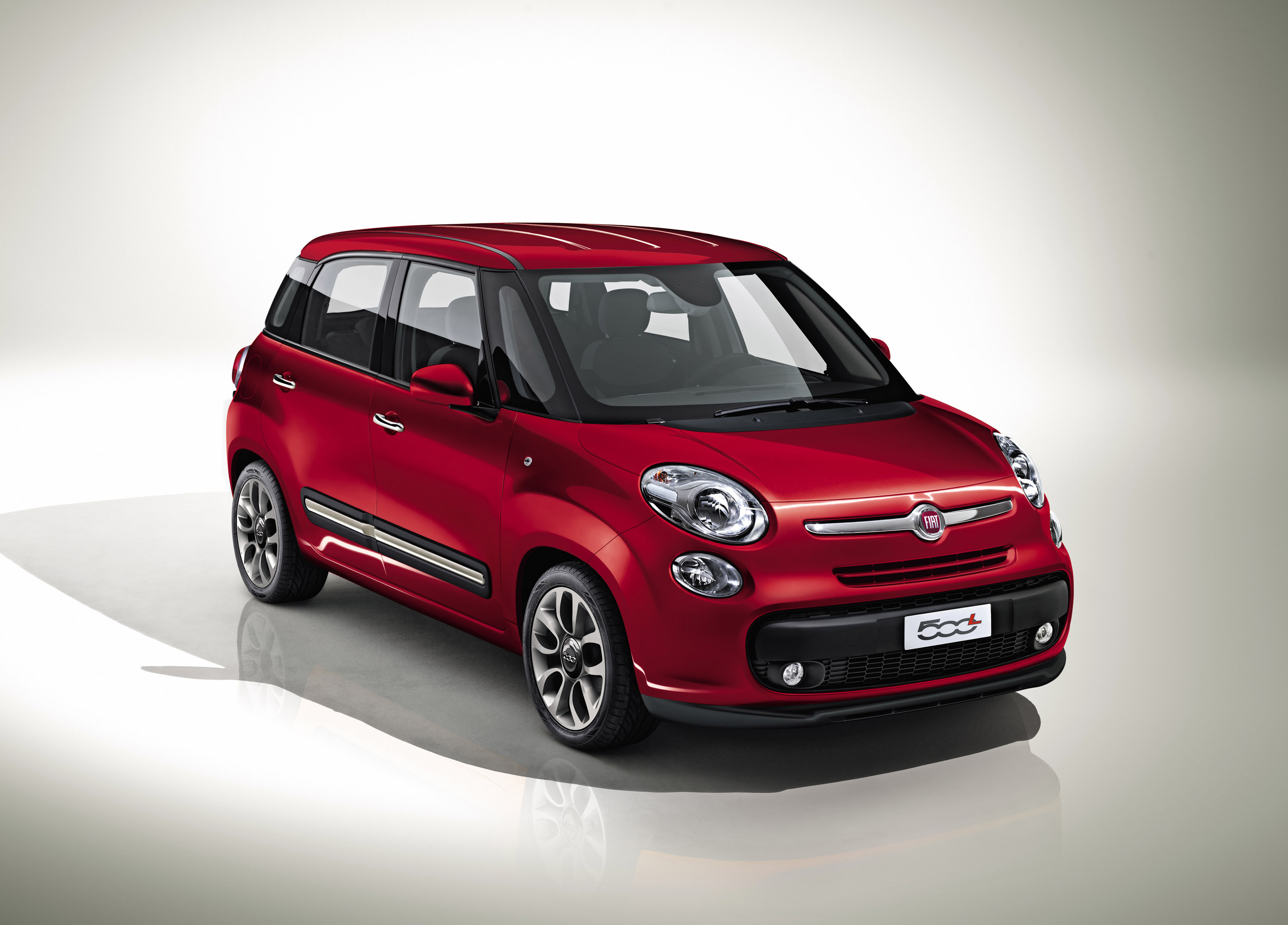 Fiat 500L photo #2