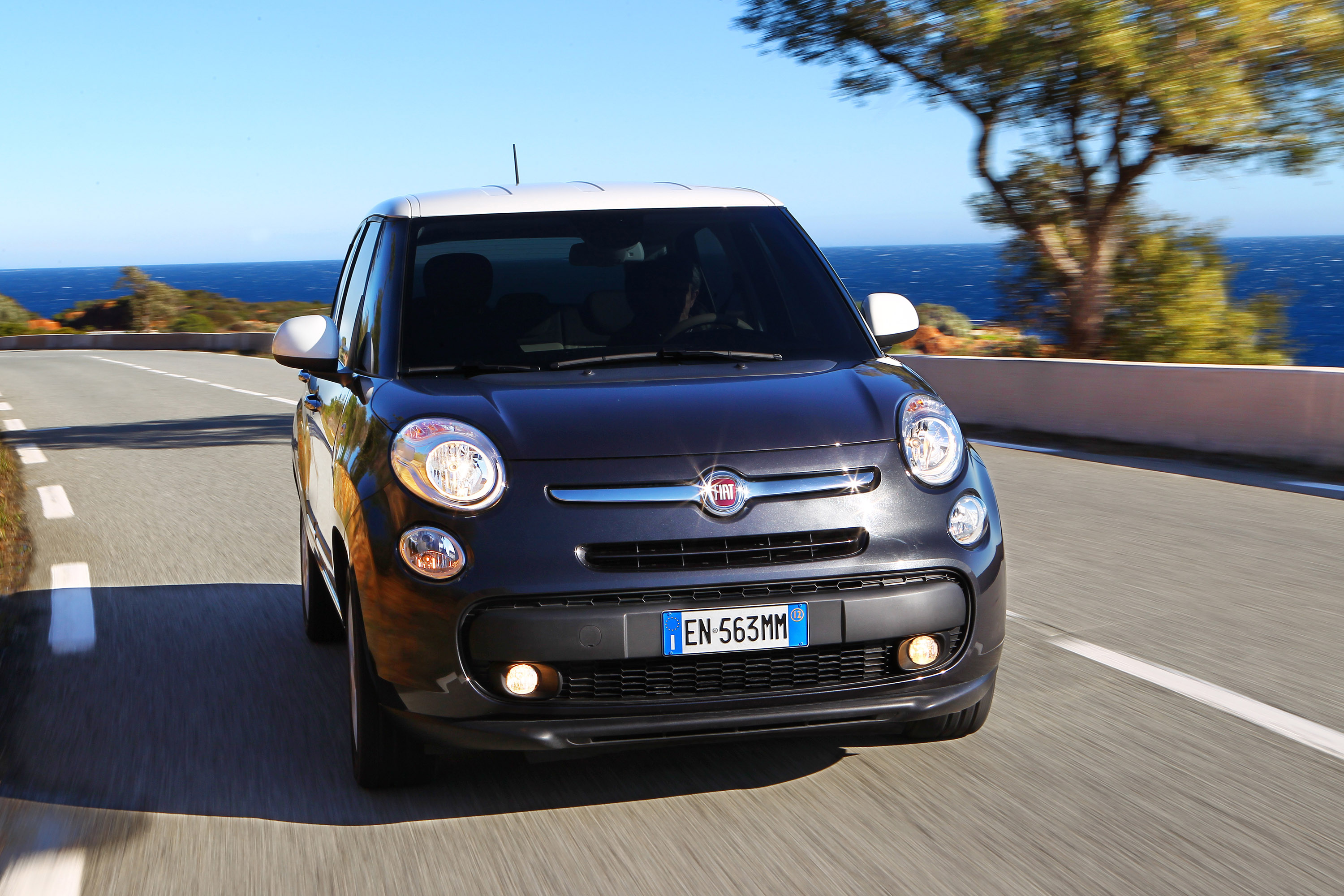 Fiat 500L photo #15