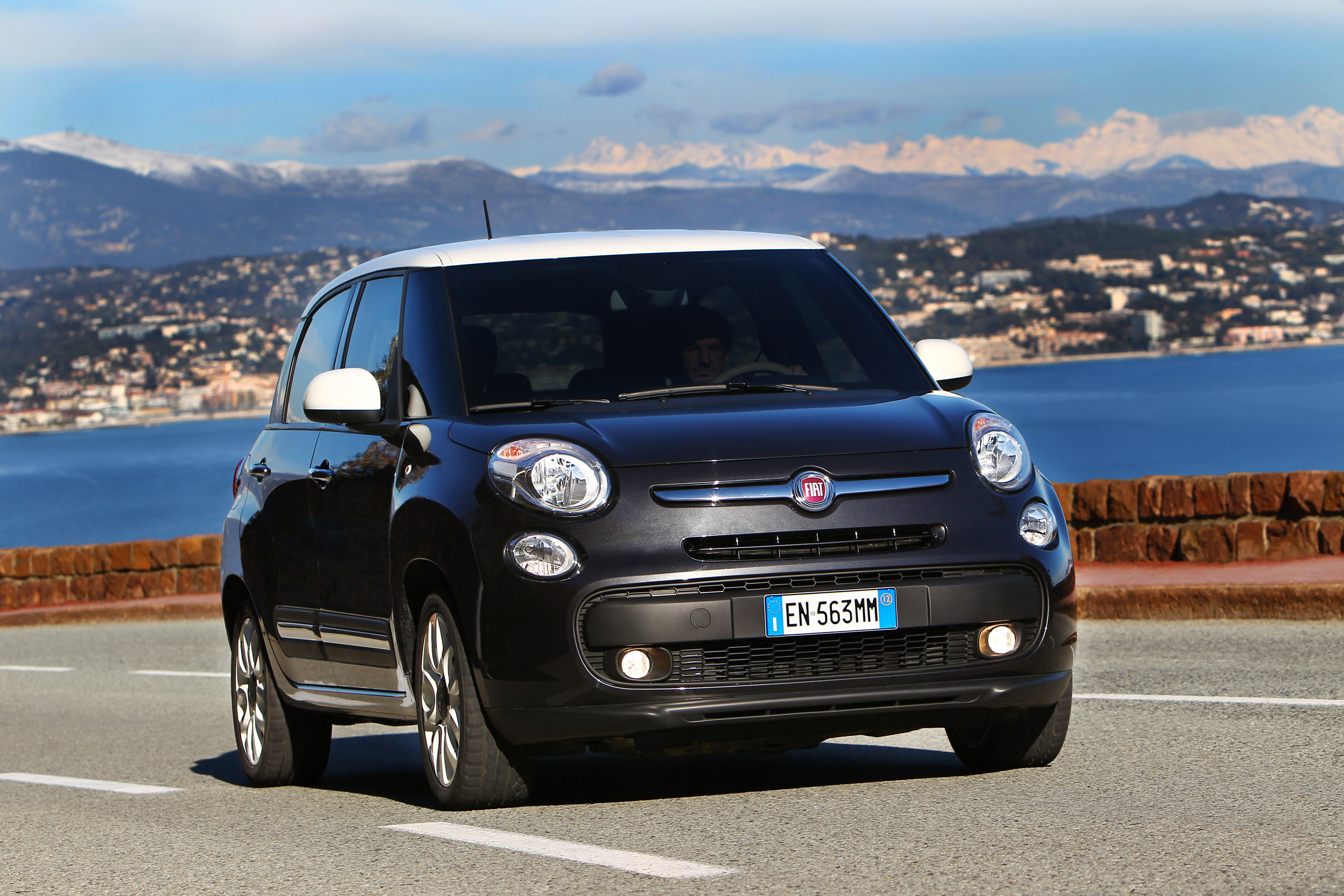 Fiat 500L photo #20