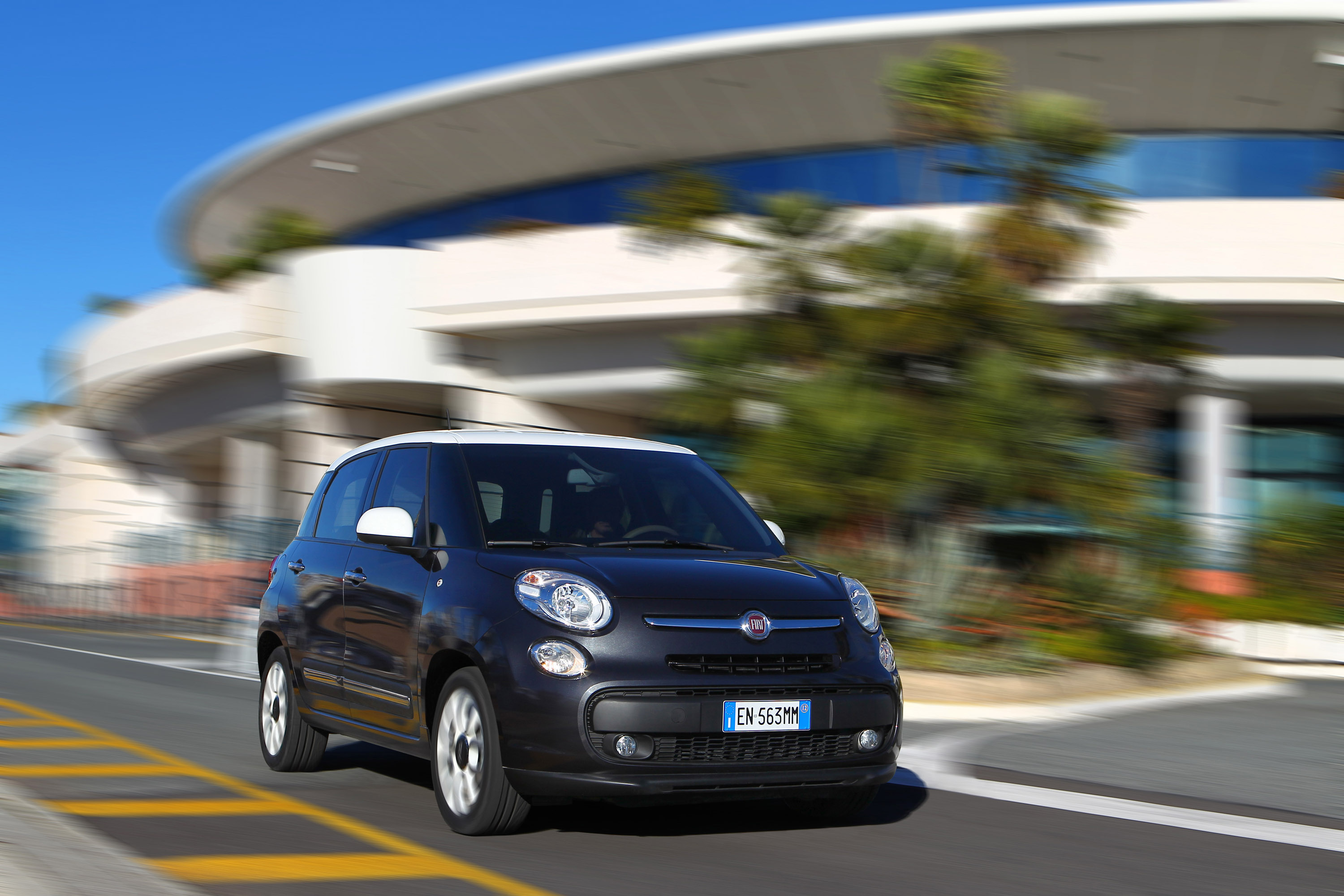 Fiat 500L photo #28