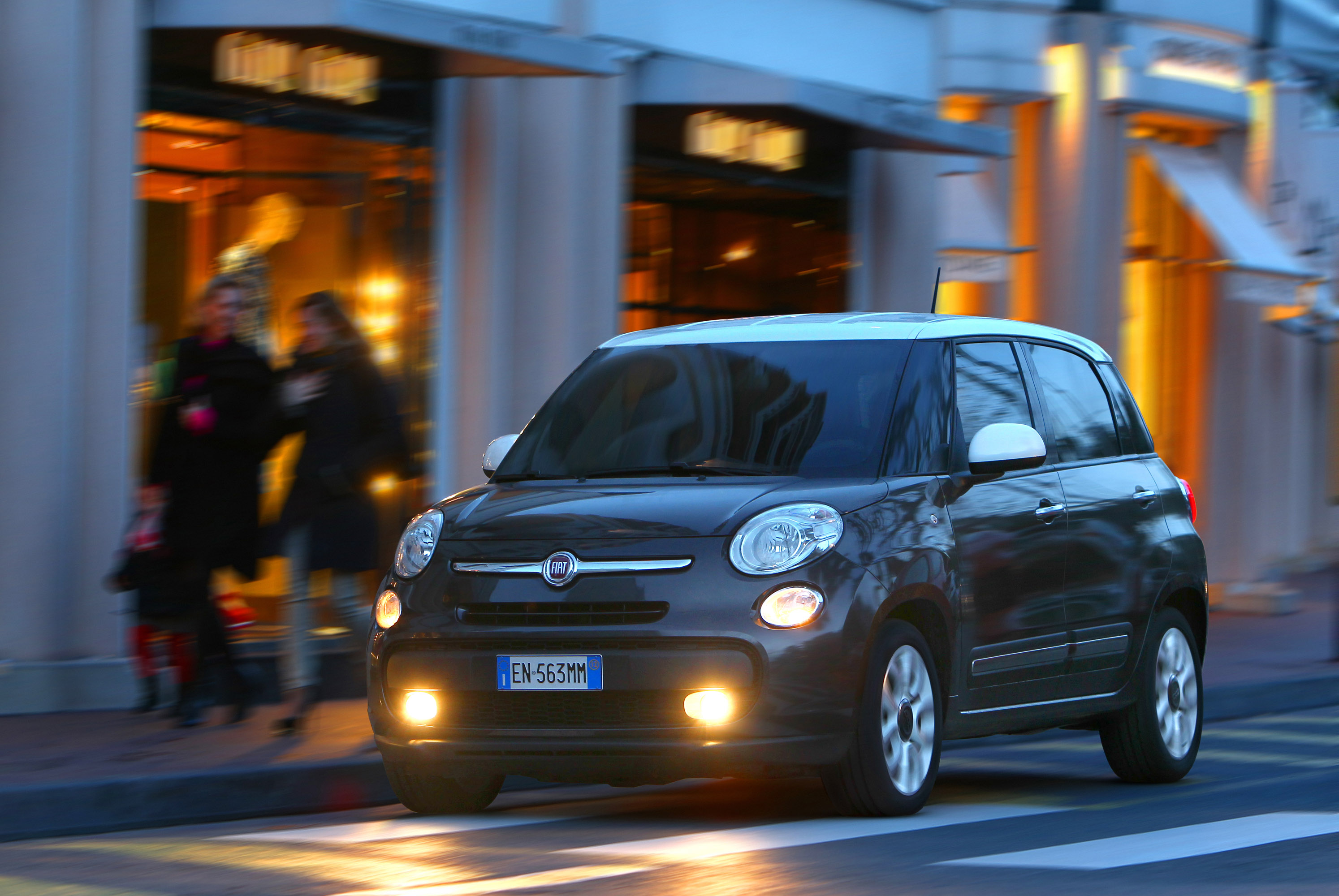 Fiat 500L photo #29