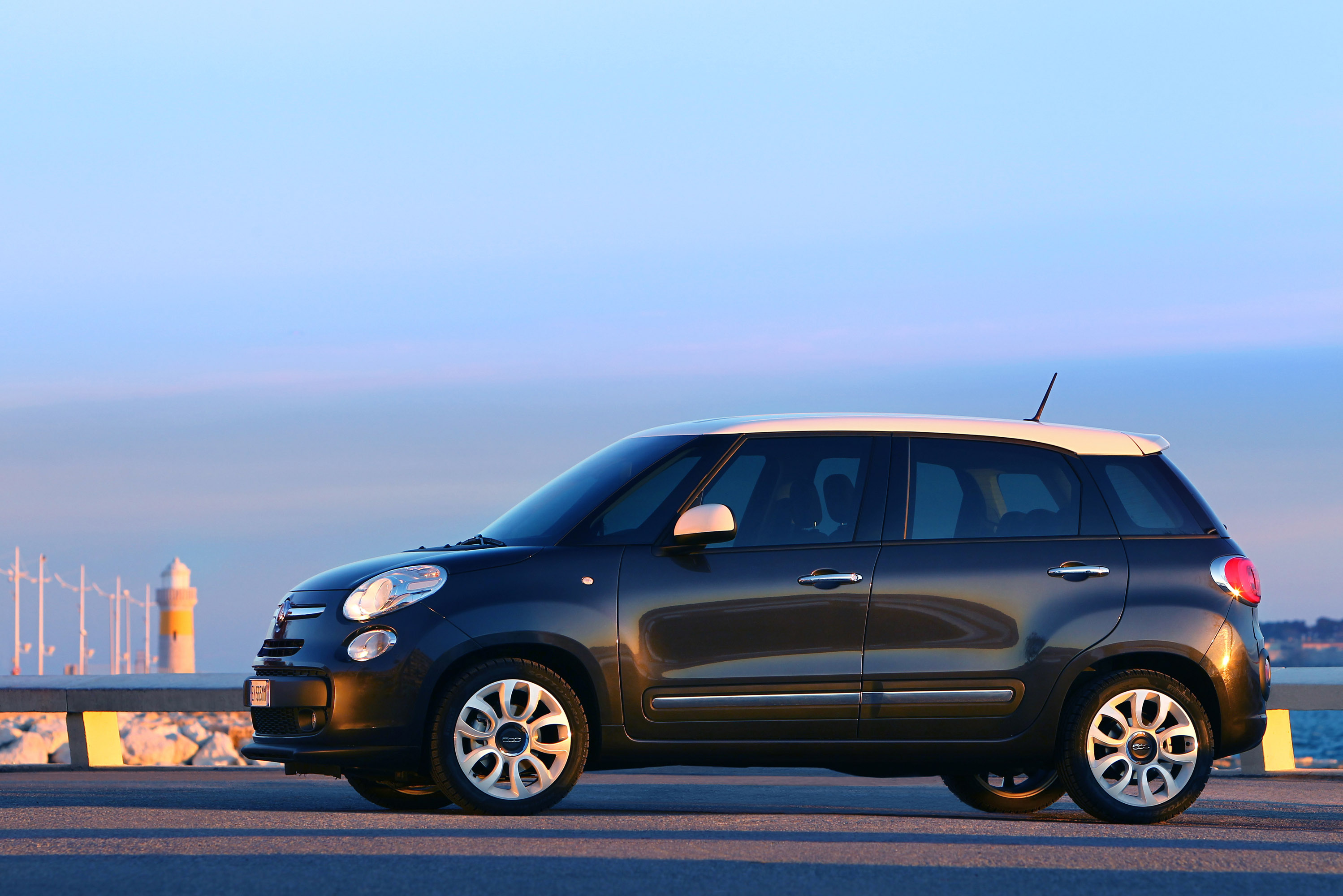 Fiat 500L photo #37