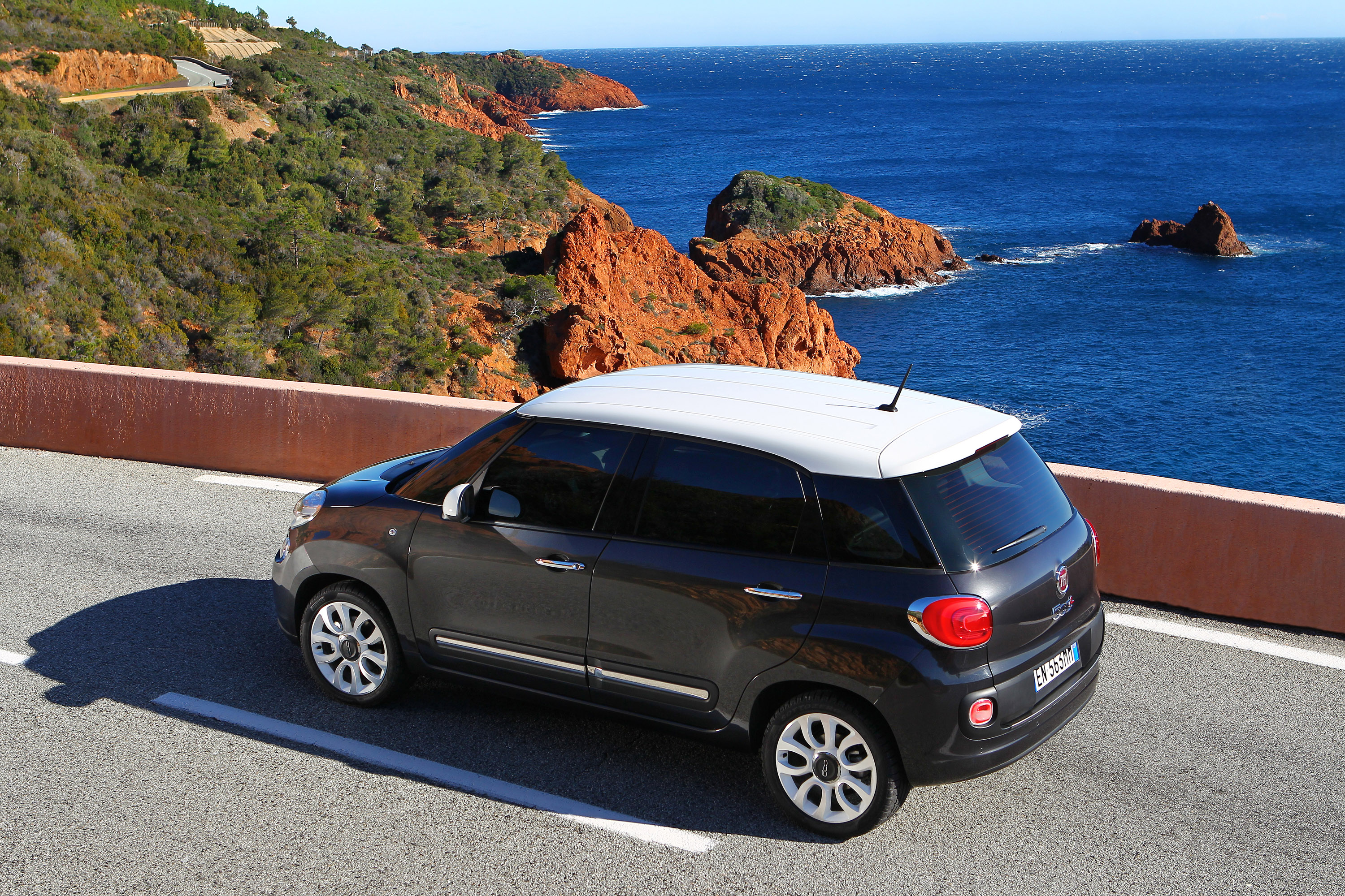 Fiat 500L photo #41