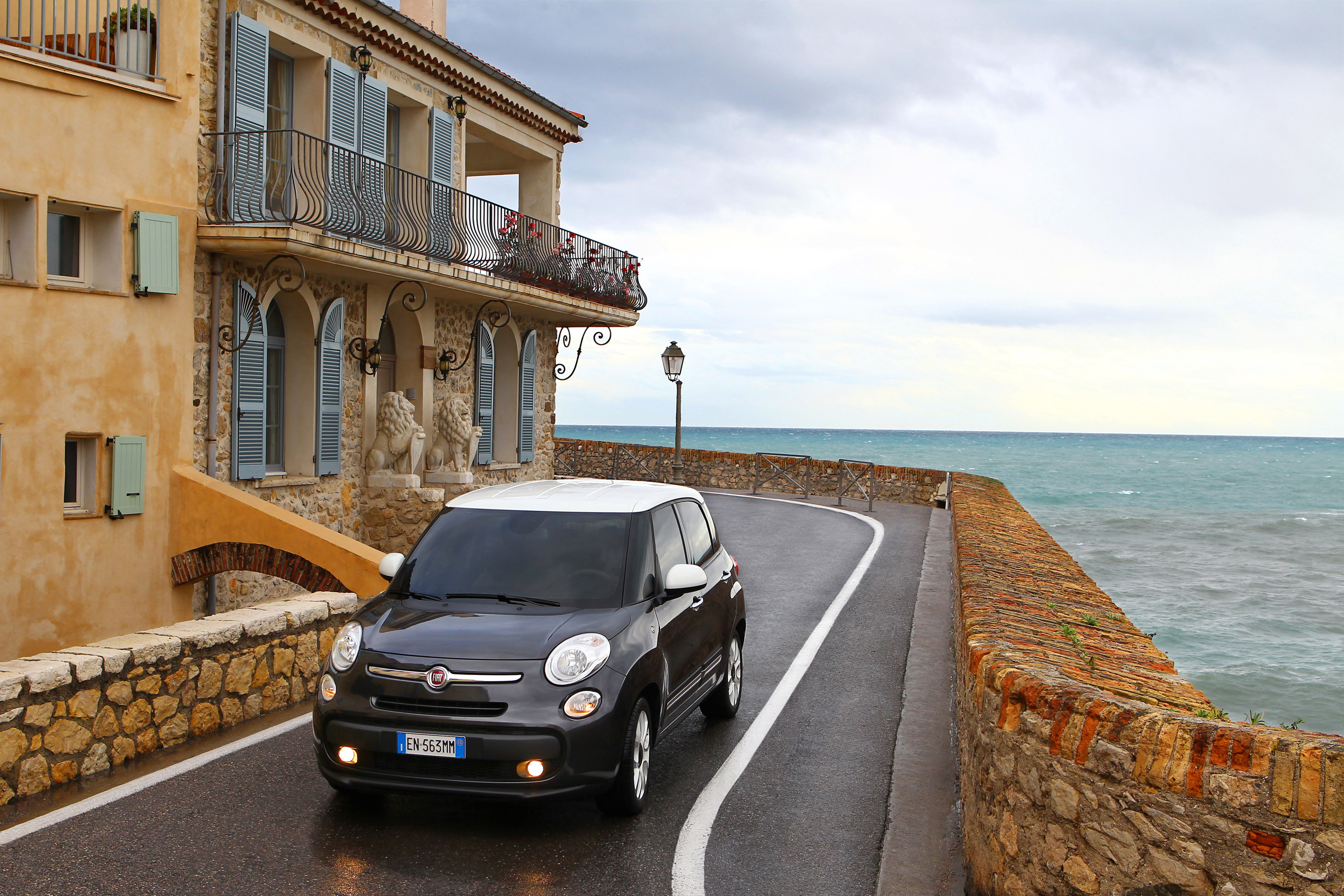 Fiat 500L photo #47