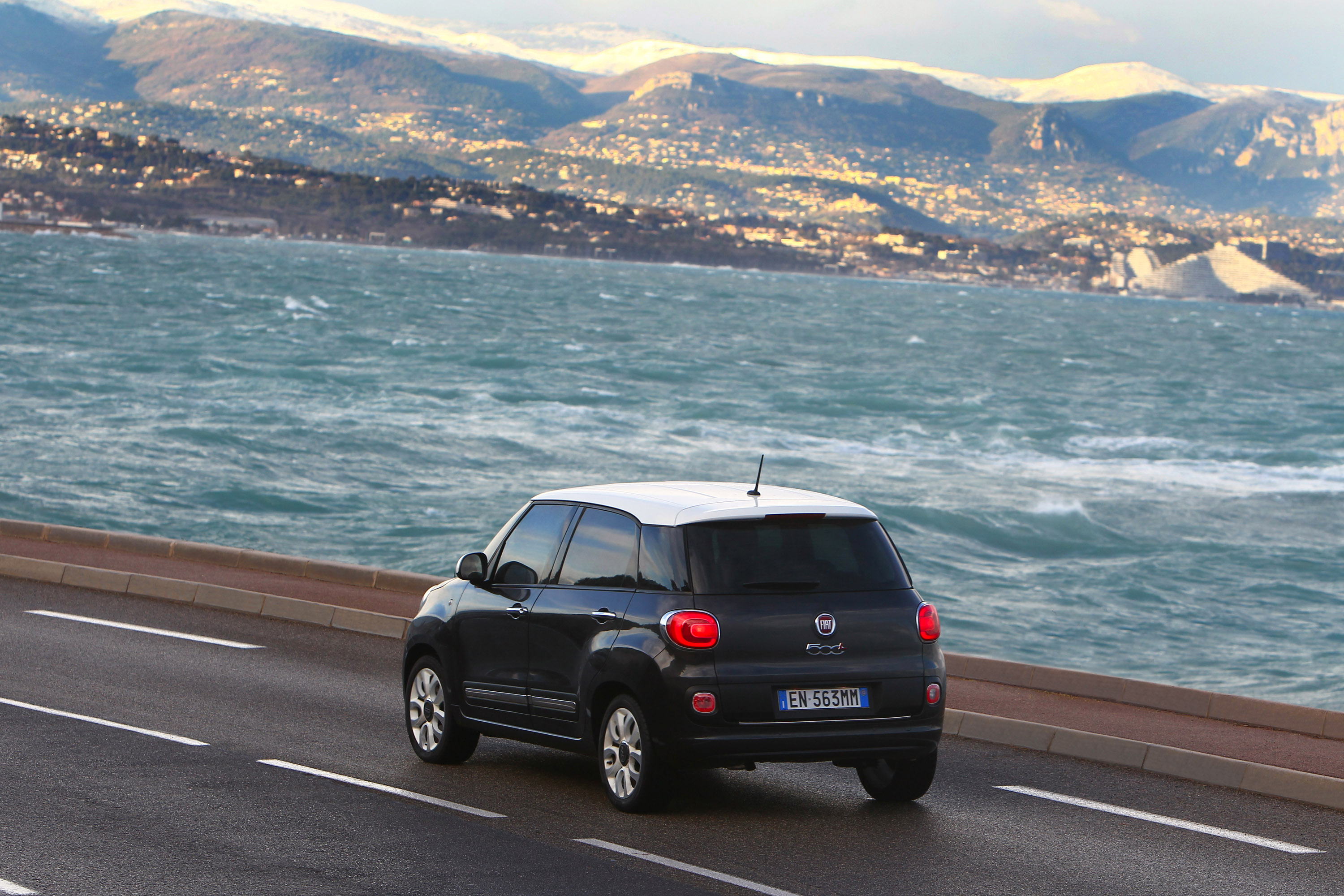 Fiat 500L photo #49