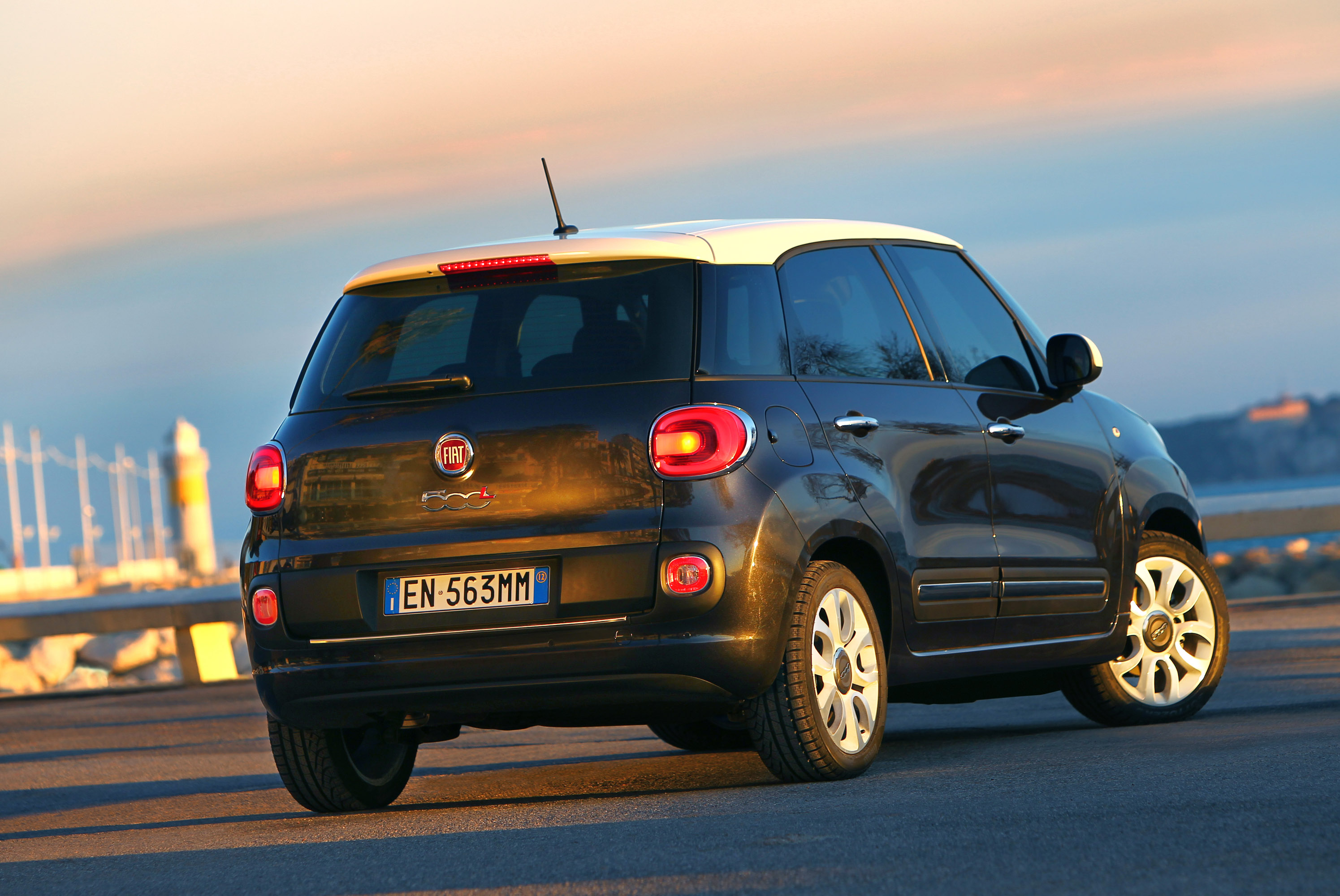 Fiat 500L photo #51