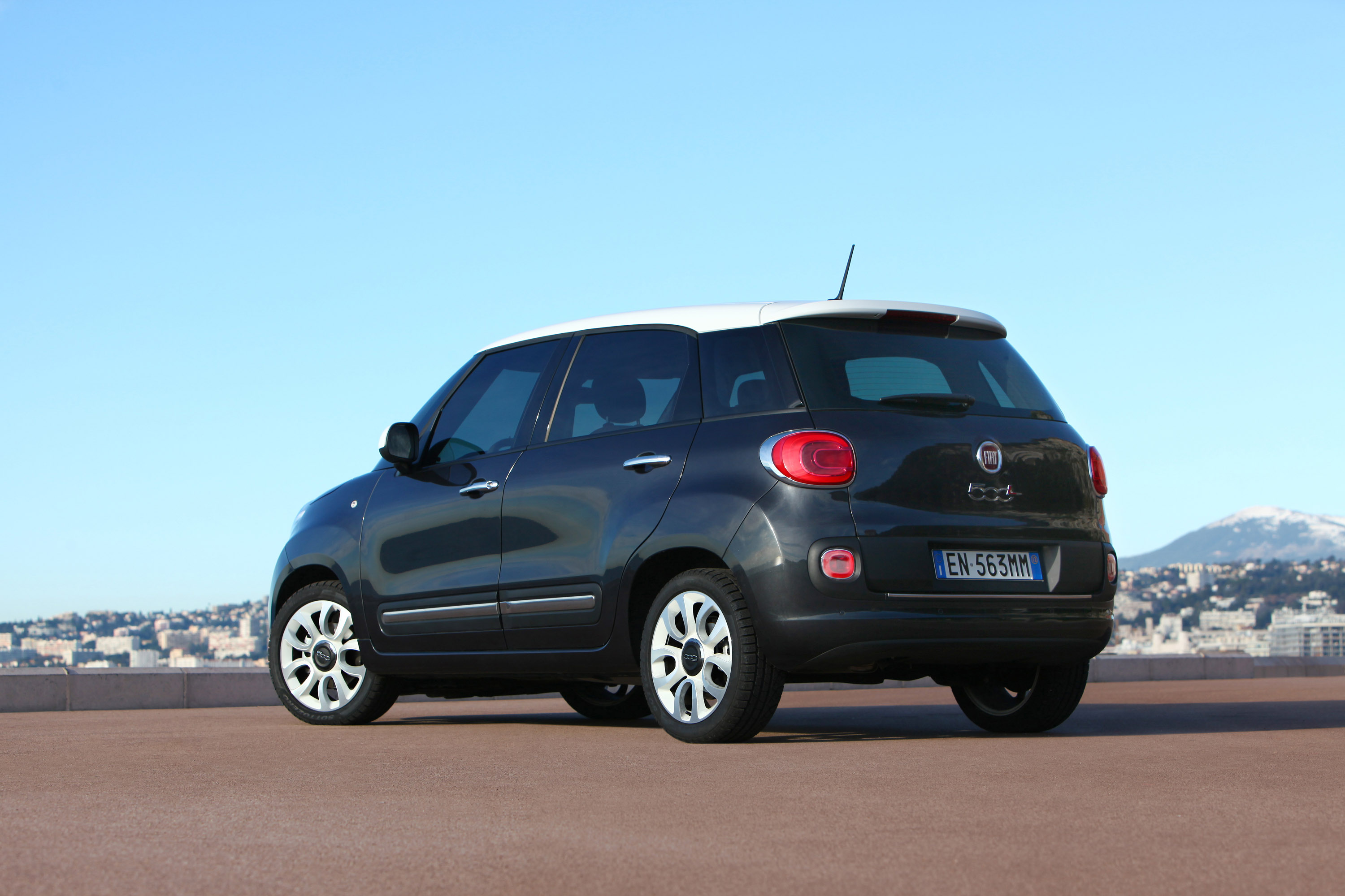 Fiat 500L photo #52