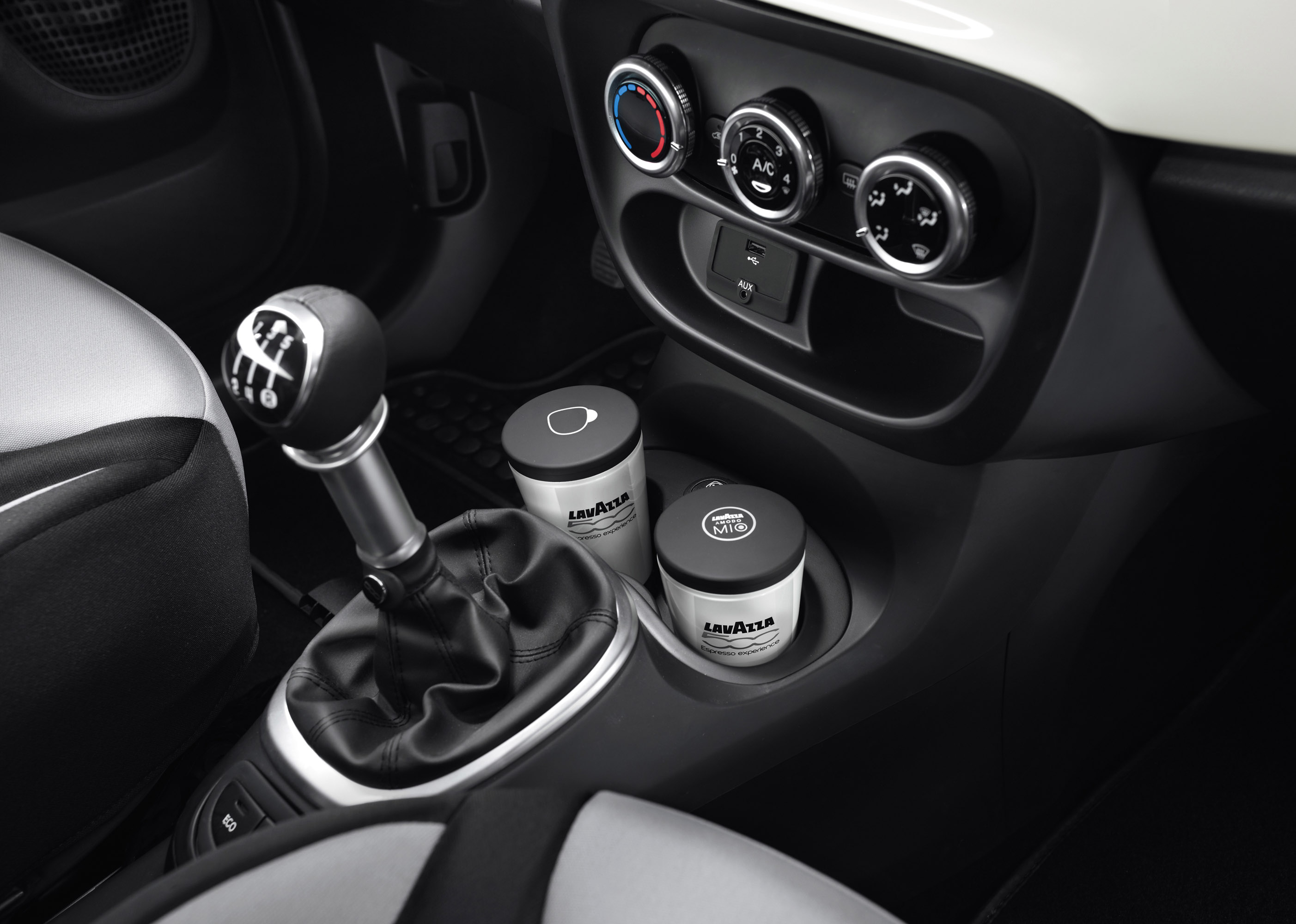 Fiat 500L photo #57