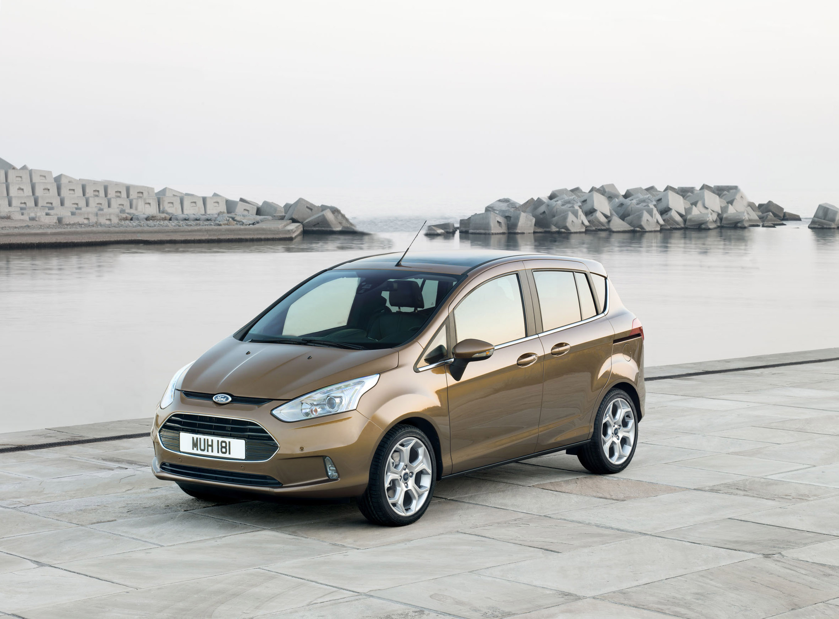 Ford B-MAX photo #1