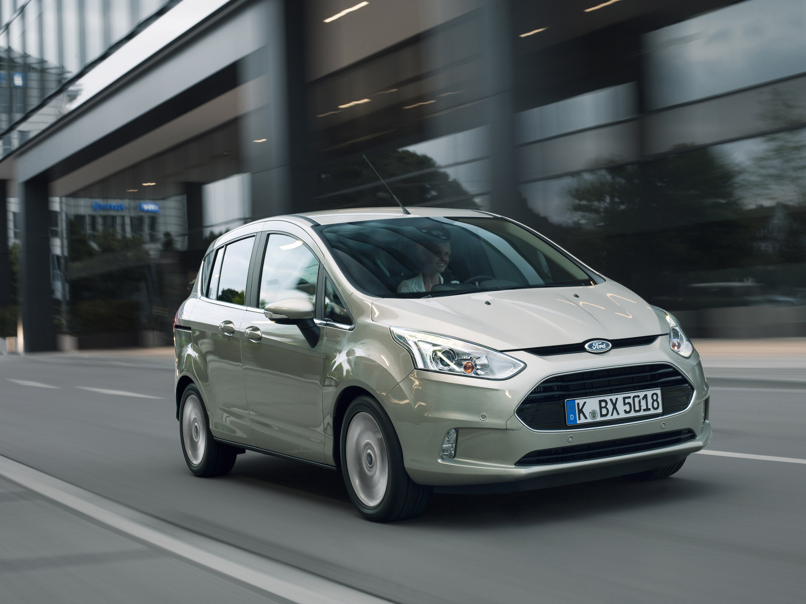 Ford B-MAX photo #4