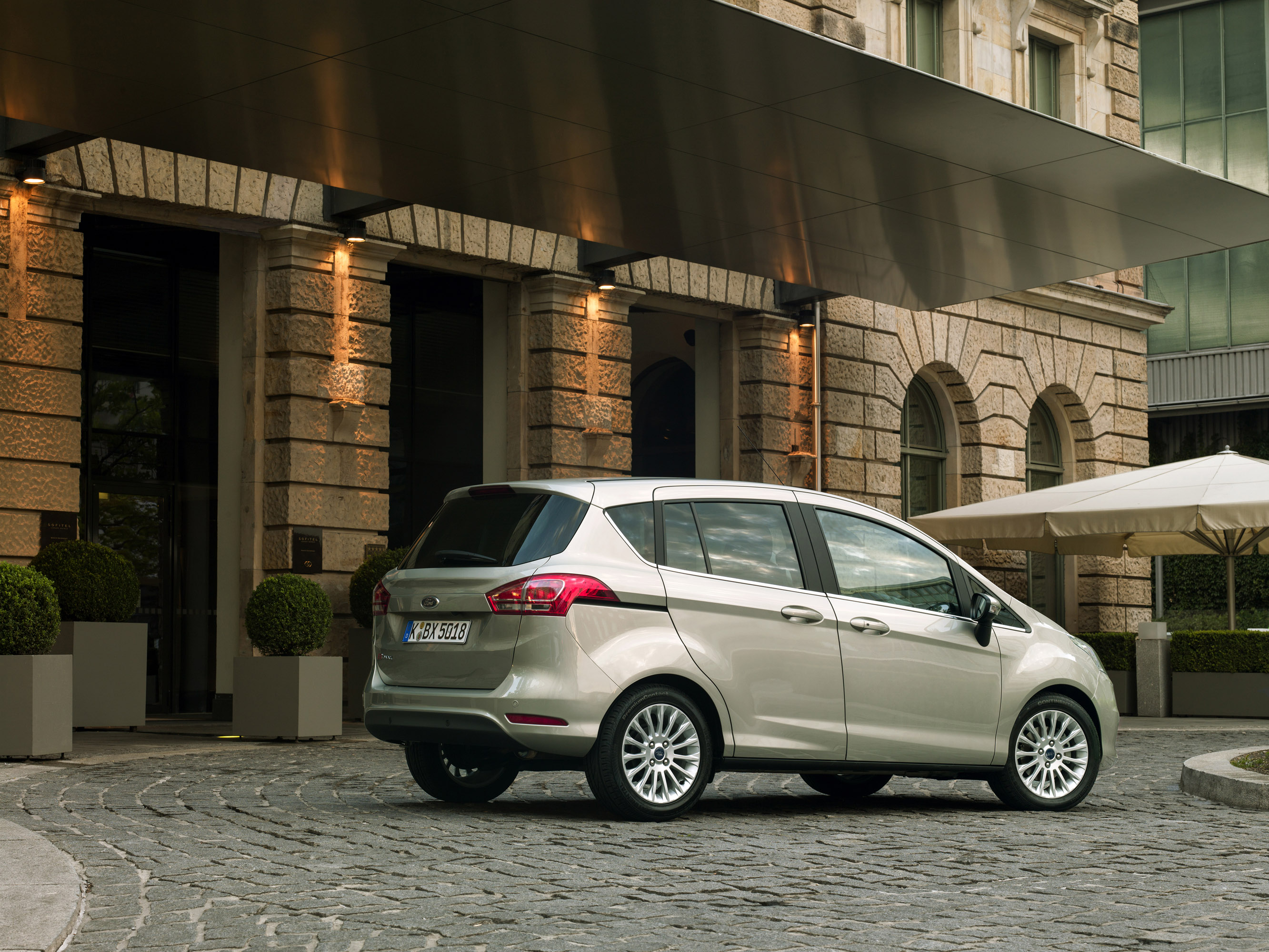 Ford B-MAX photo #27