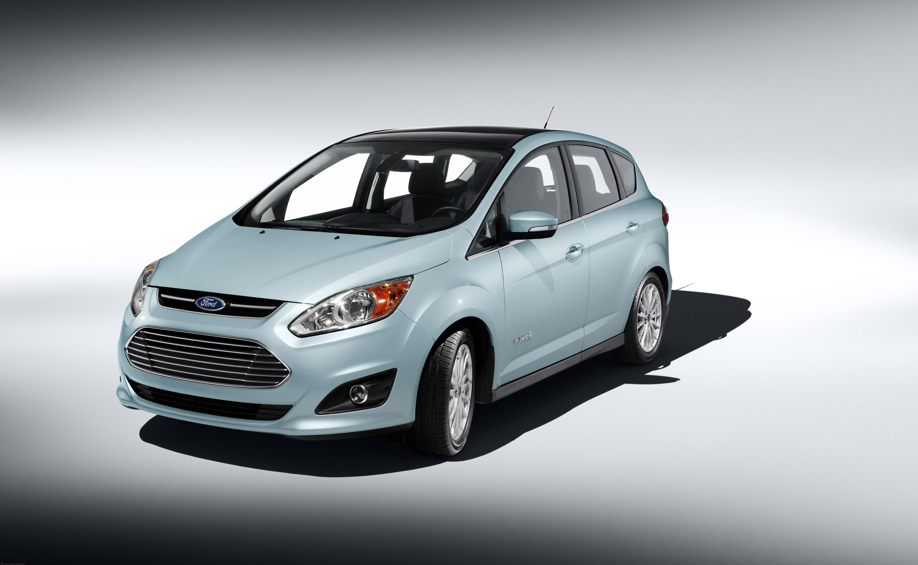 Ford C-MAX Hybrid photo #3