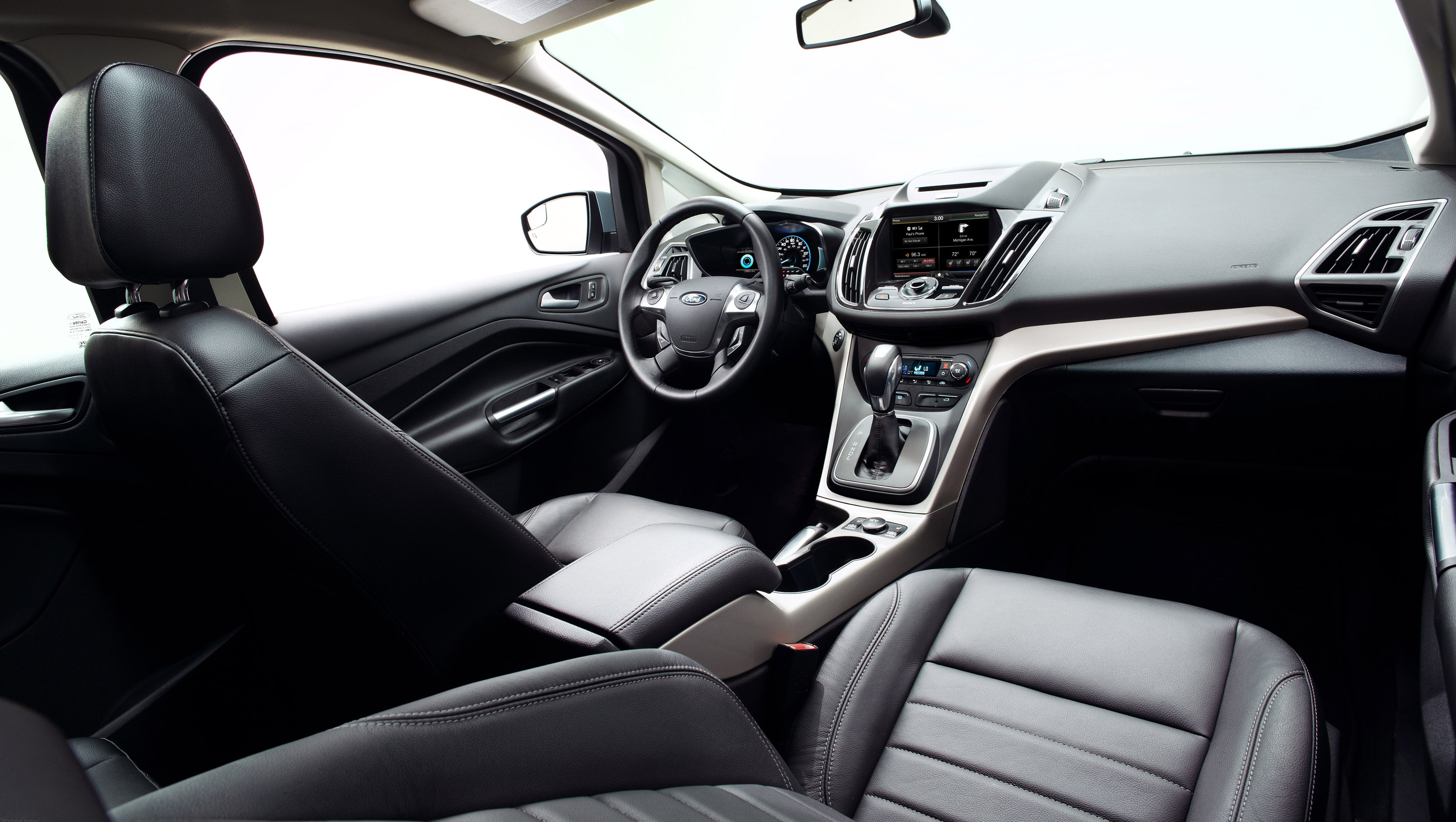 Ford C-MAX Hybrid photo #17