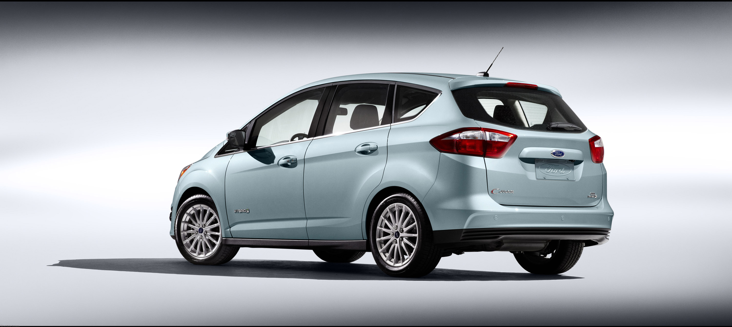 Ford C-MAX Hybrid photo #19
