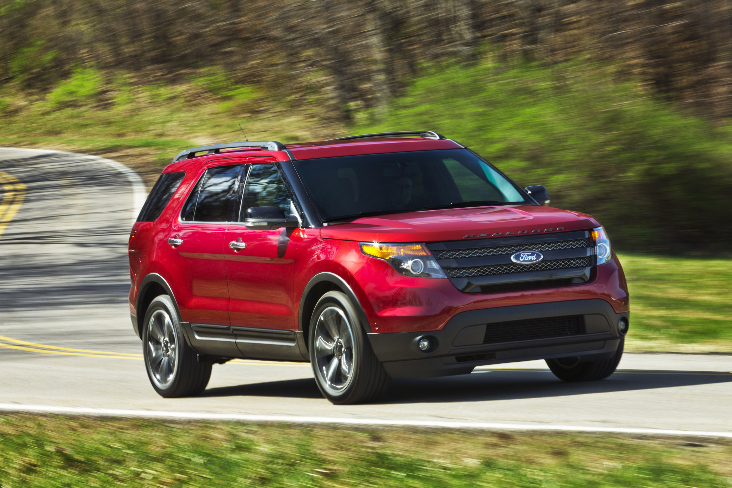 Ford Explorer Sport photo #1