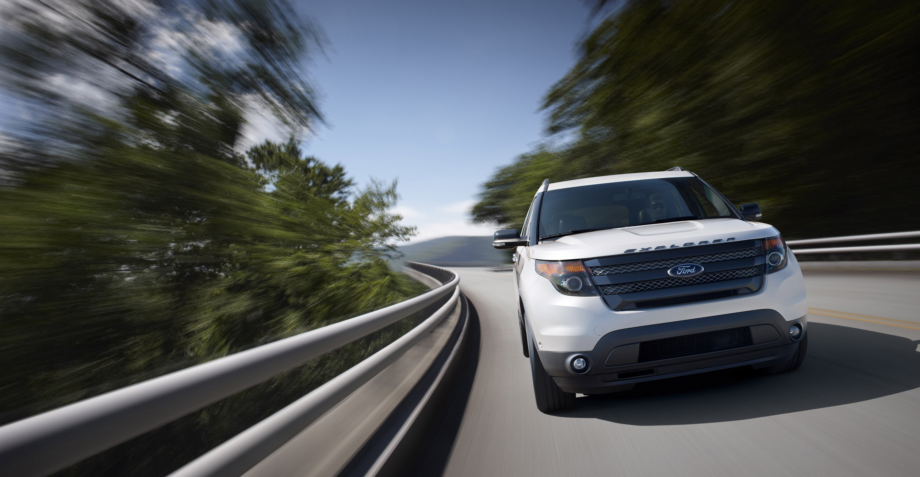 Ford Explorer Sport photo #15