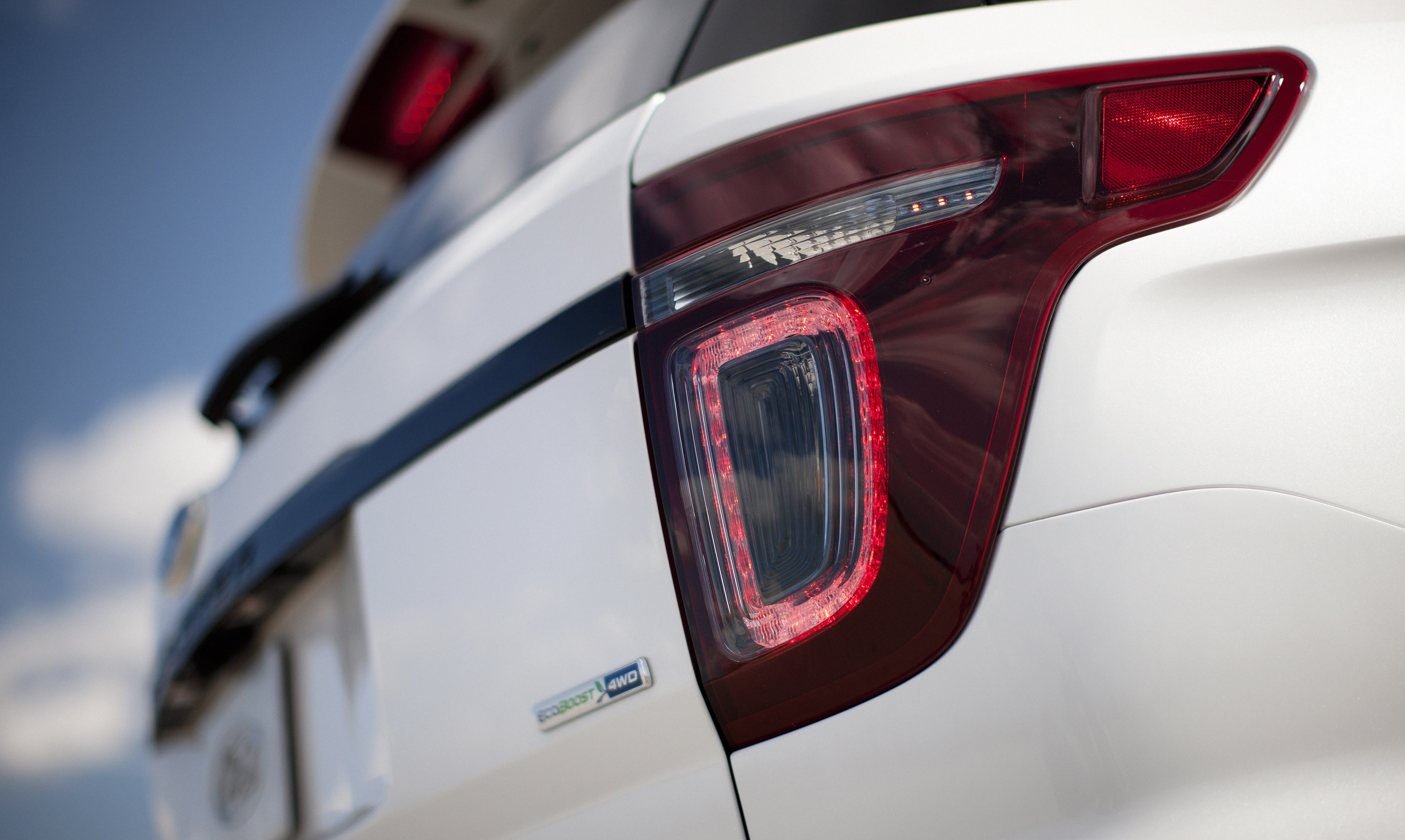 Ford Explorer Sport photo #18