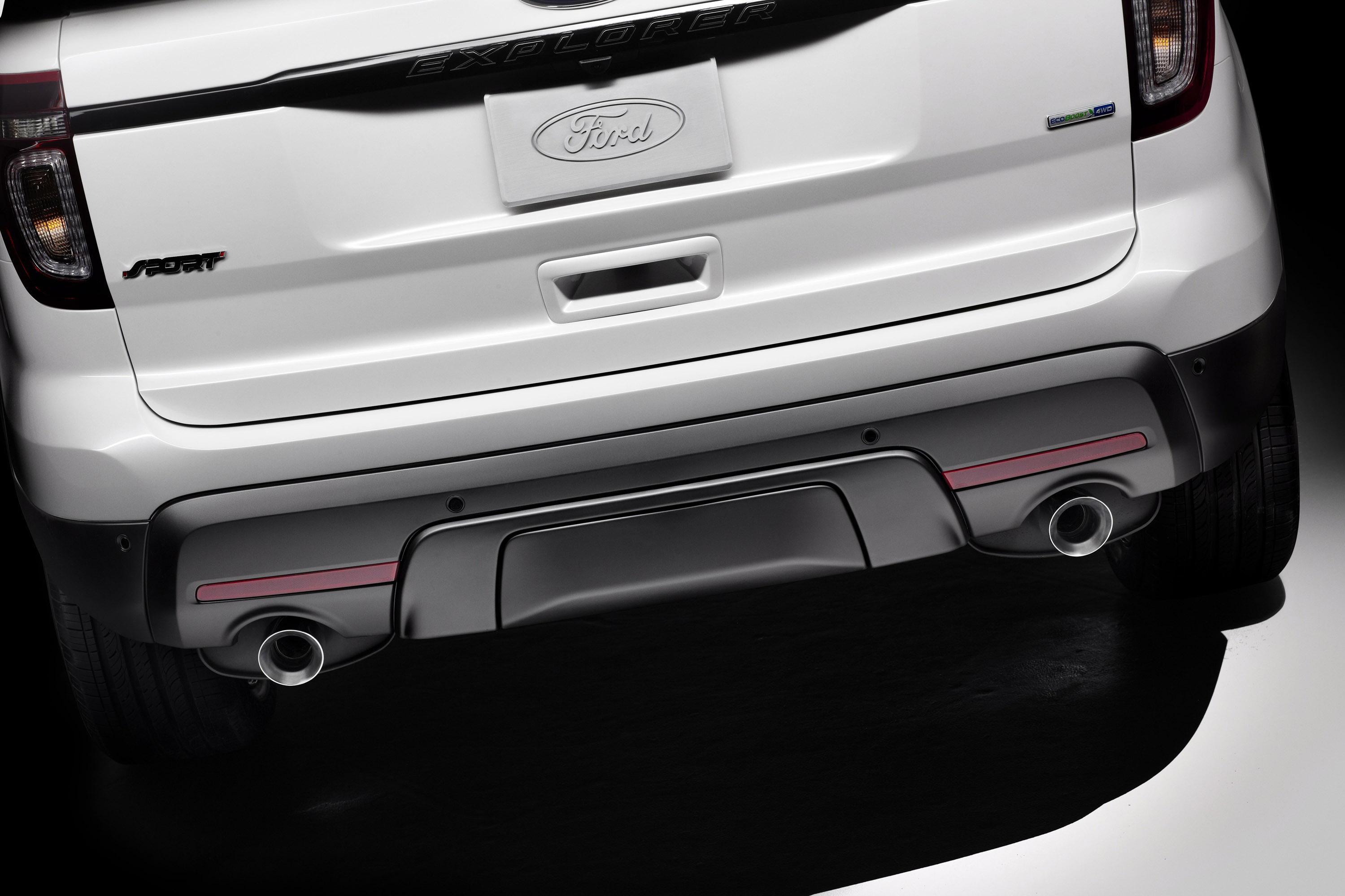 Ford Explorer Sport photo #28