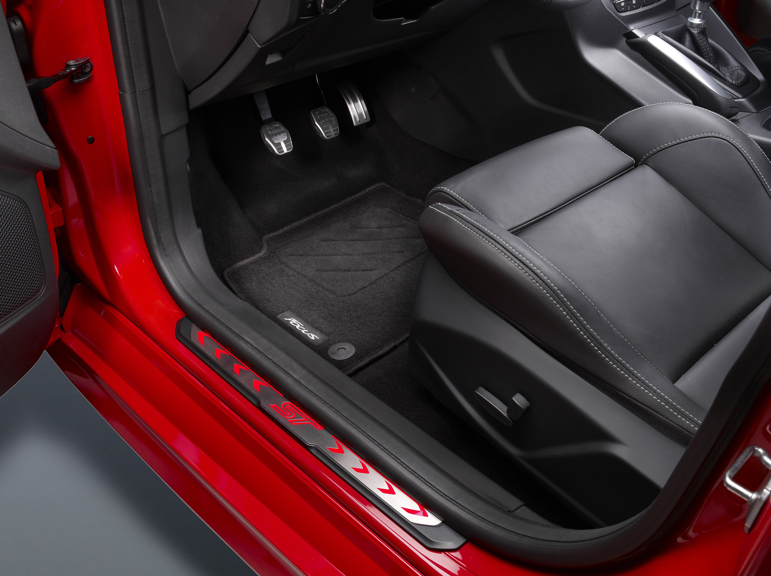 Ford Focus ST photo #17