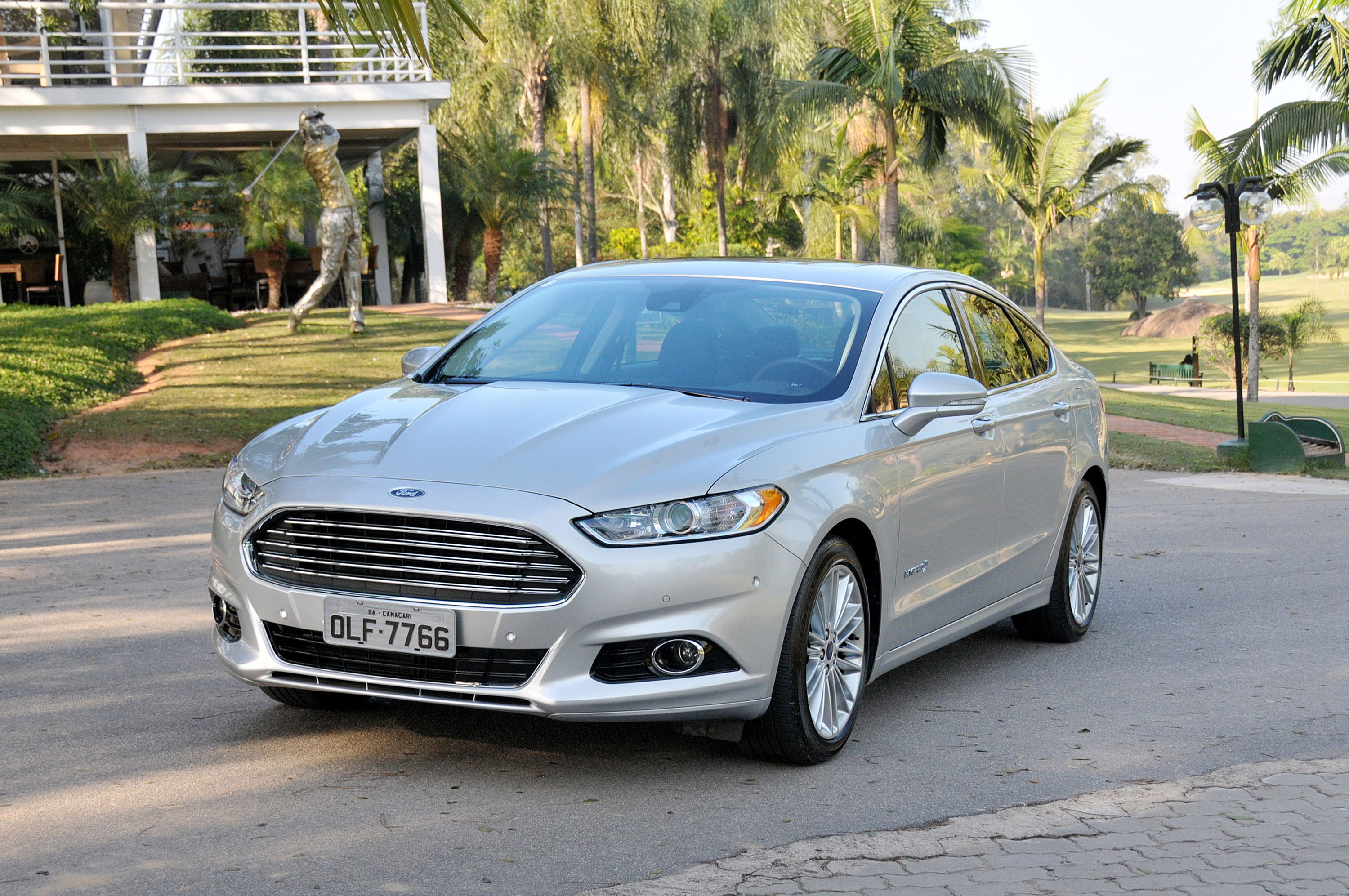 Ford Fusion Hybrid photo #3