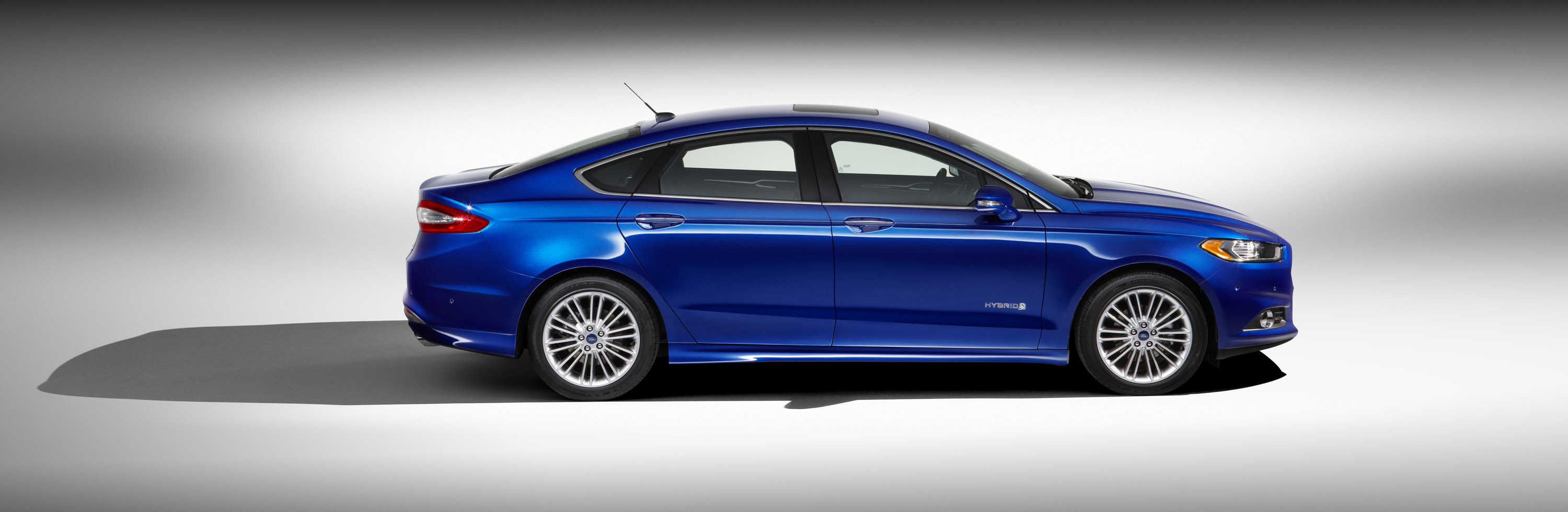 Ford Fusion Hybrid photo #9