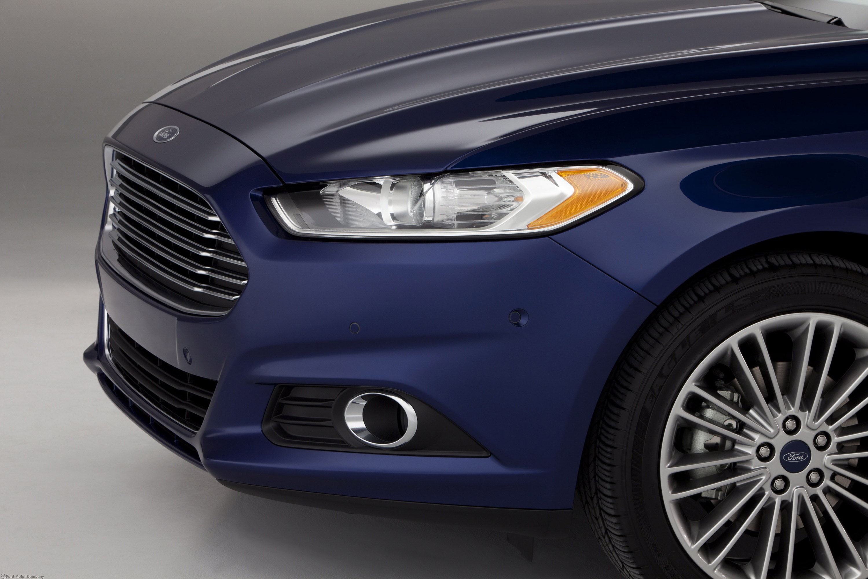 Ford Fusion Hybrid photo #13