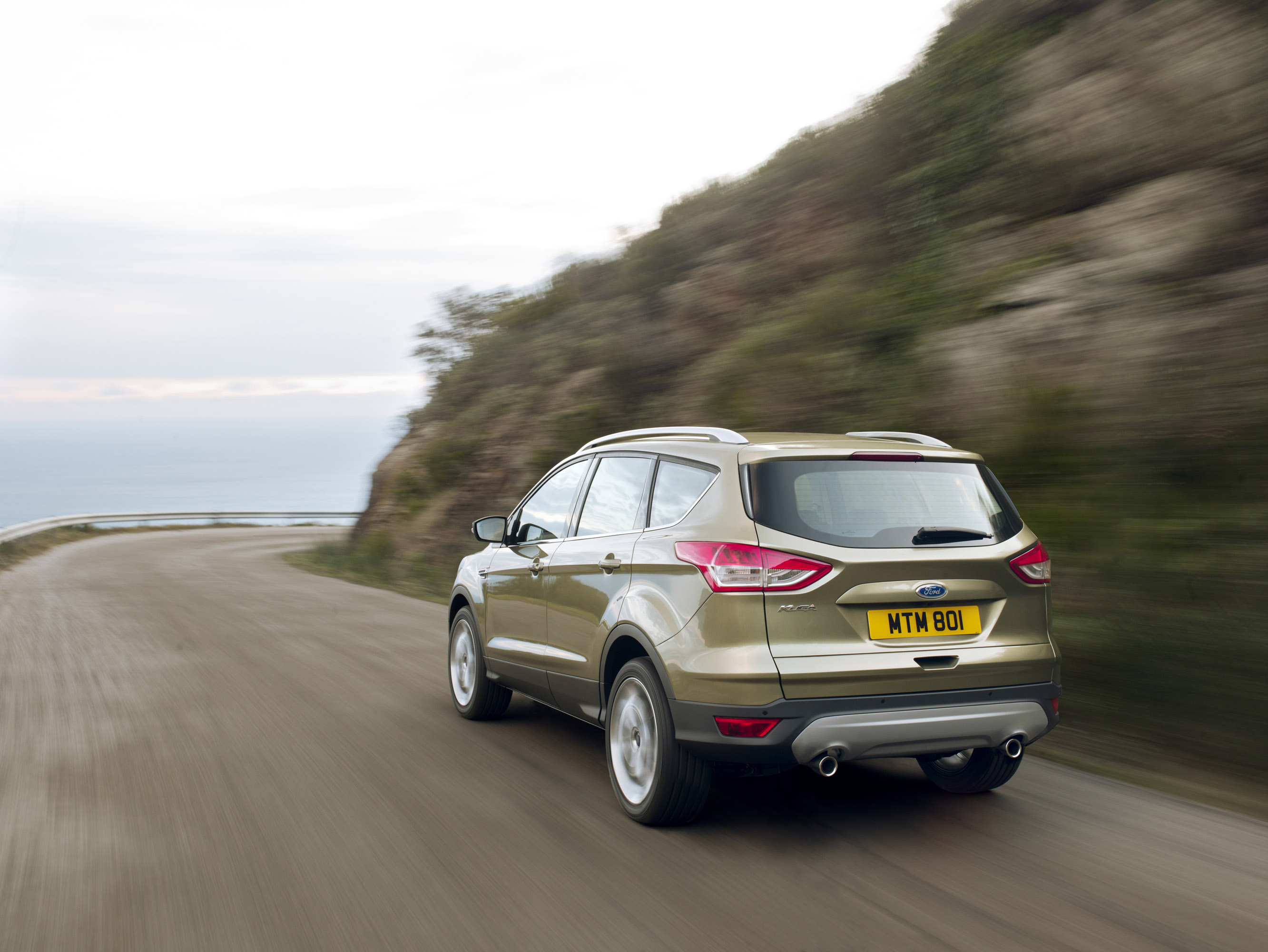 Ford Kuga photo #18