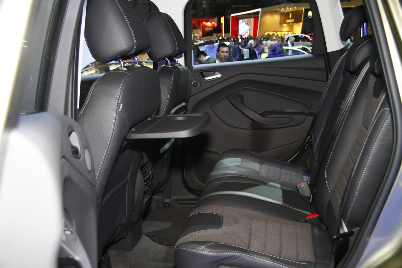 Ford Kuga photo #28