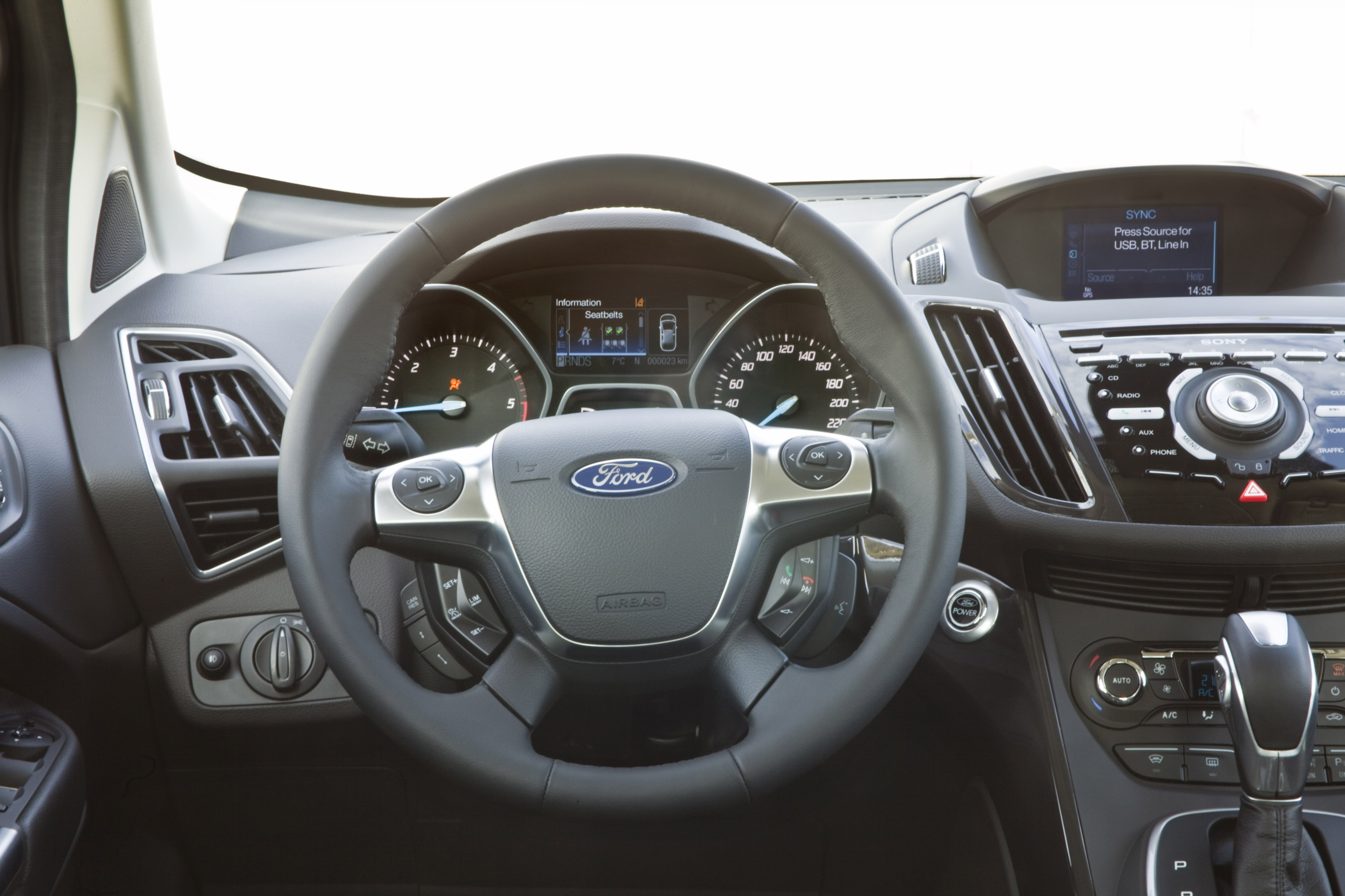 Ford Kuga photo #31