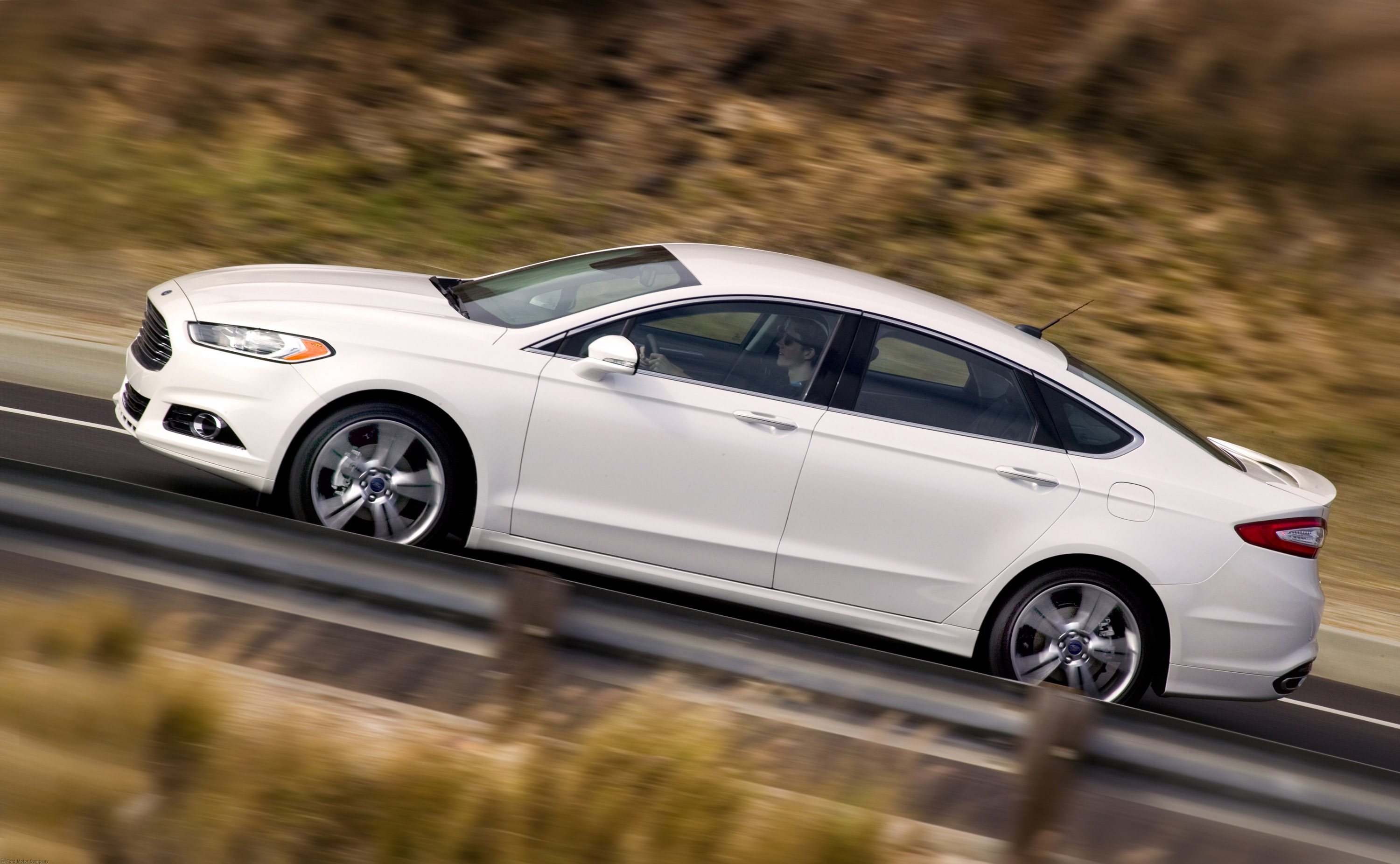 Ford Mondeo/Fusion photo #16