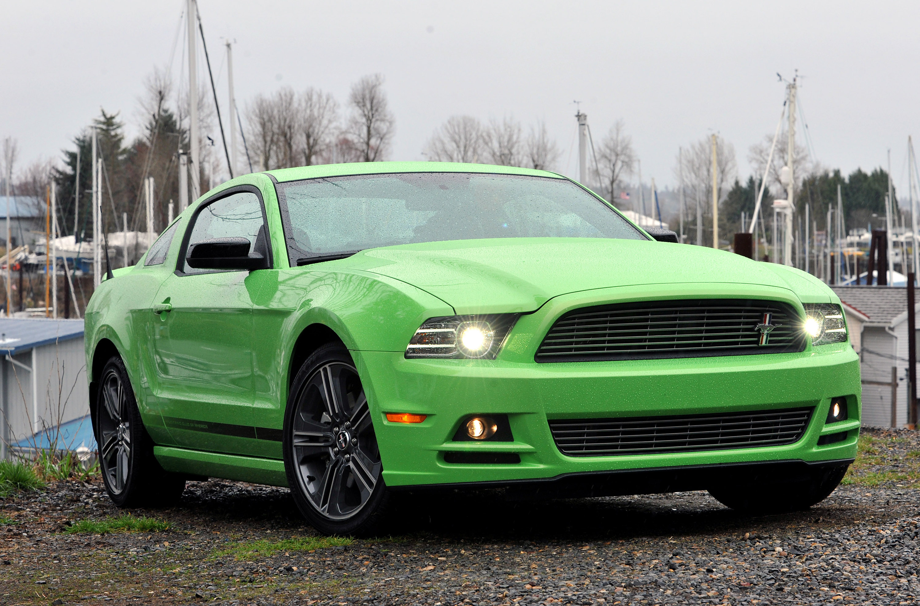 Ford Mustang photo #17