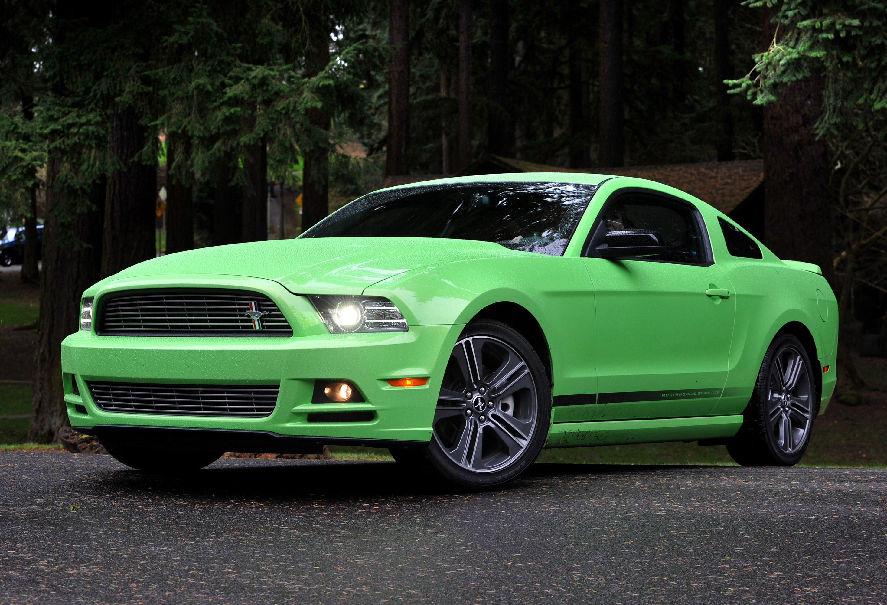 Ford Mustang photo #26