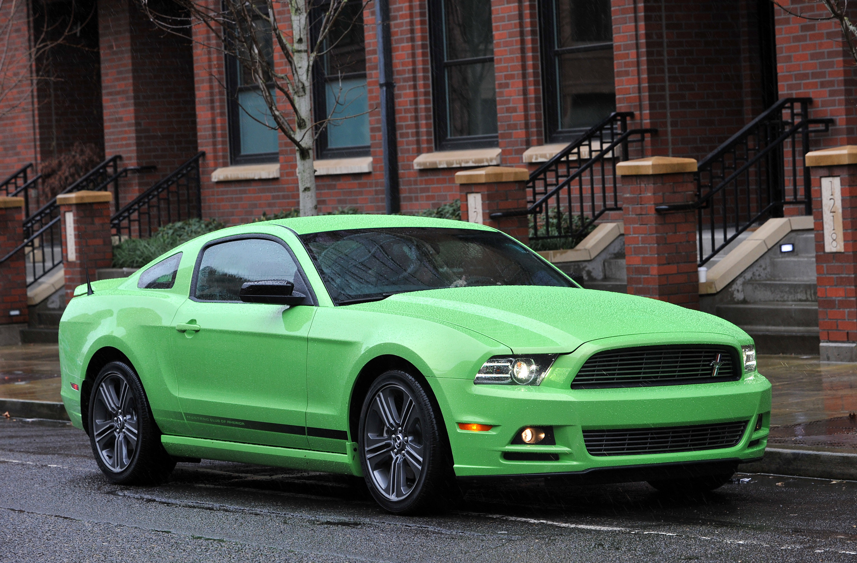 Ford Mustang photo #28