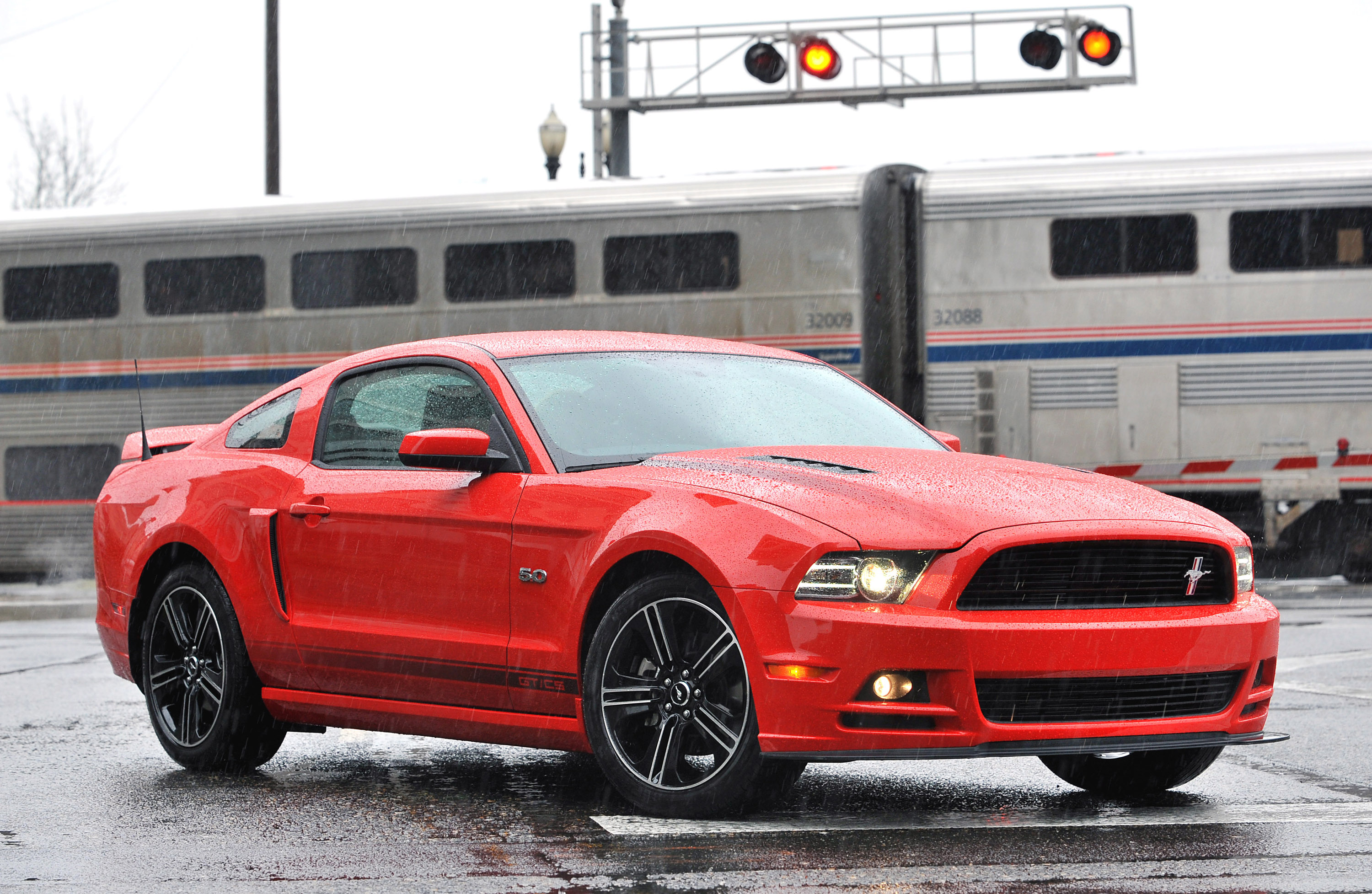 Ford Mustang photo #29