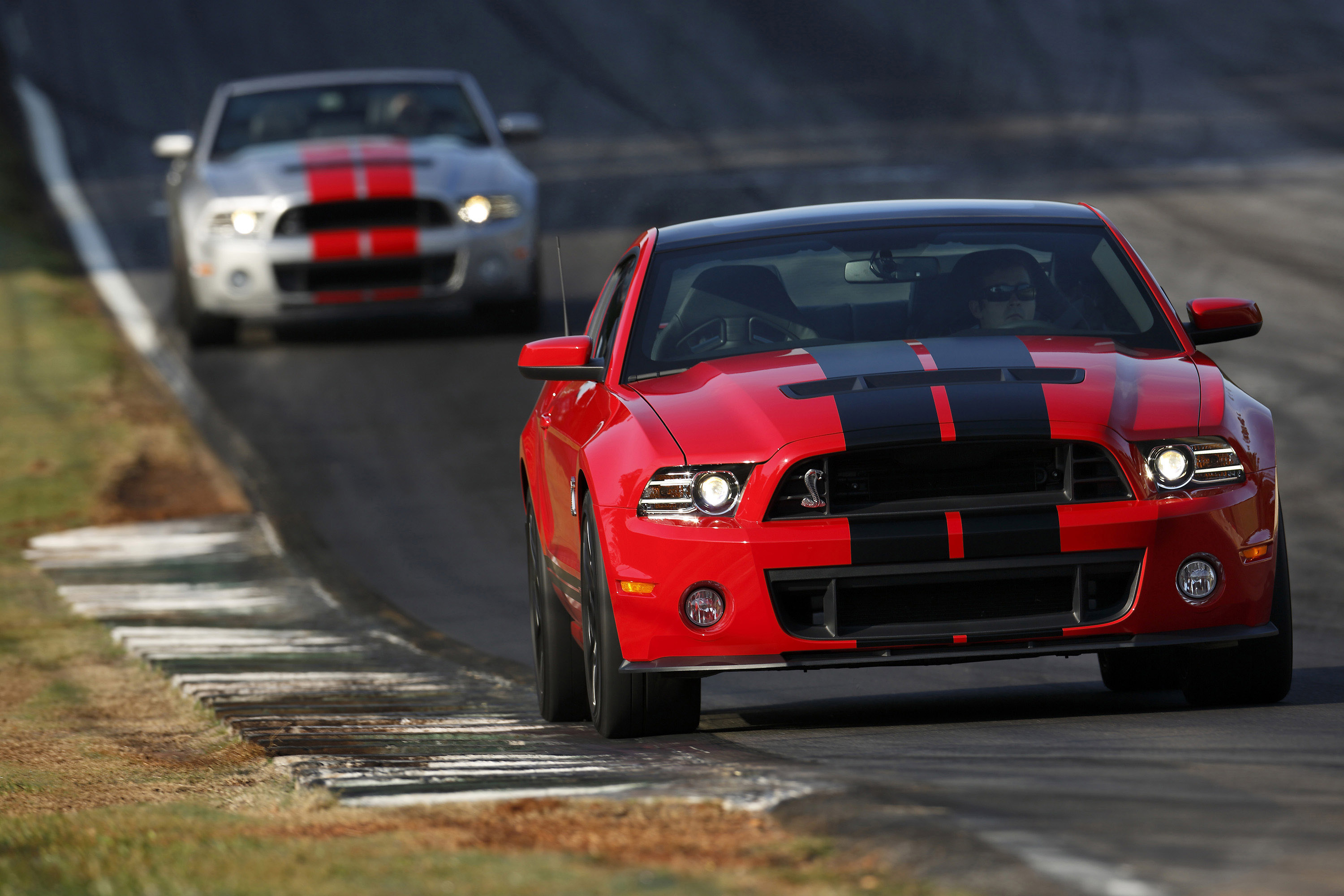 Ford Mustang photo #38