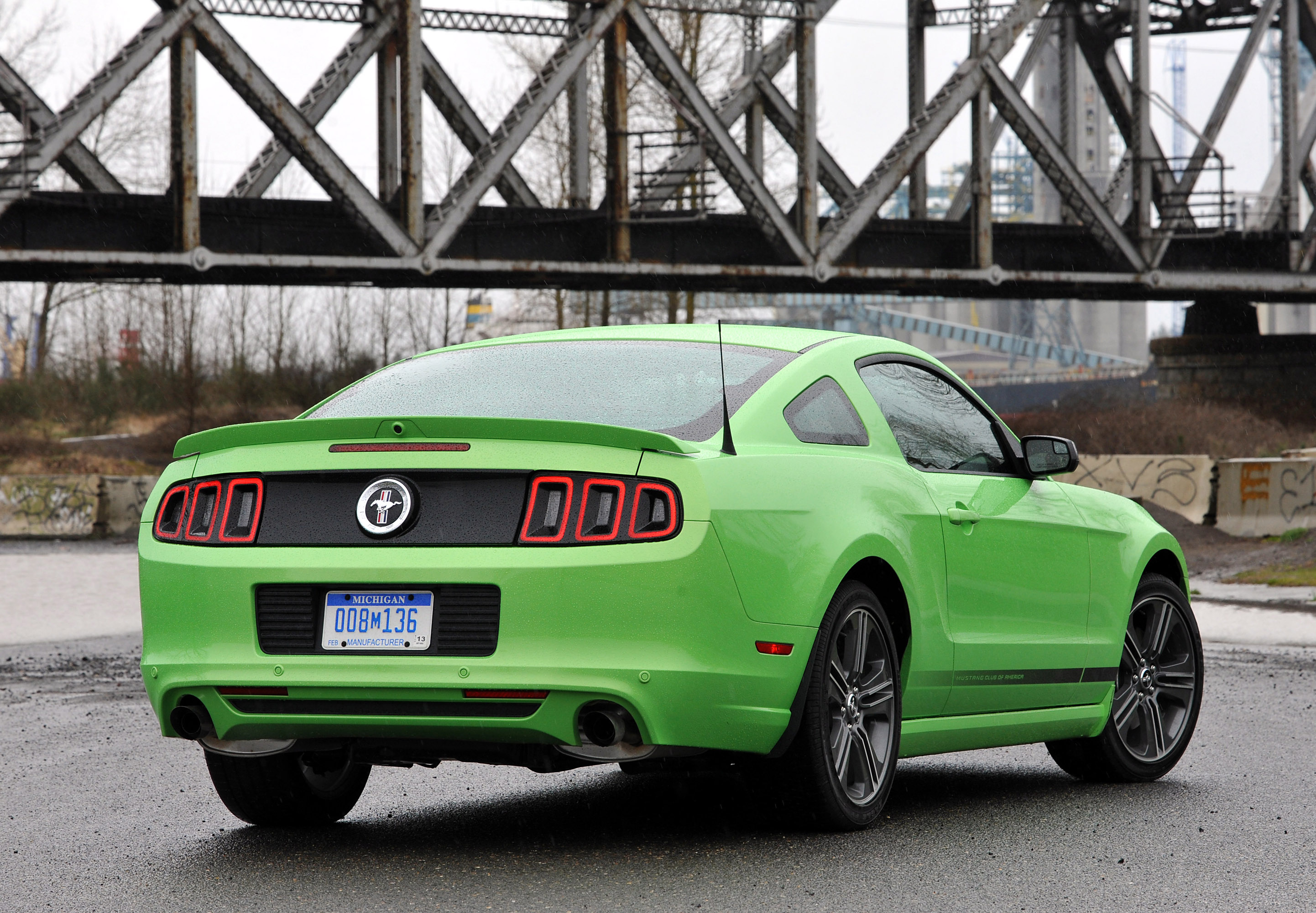 Ford Mustang photo #43