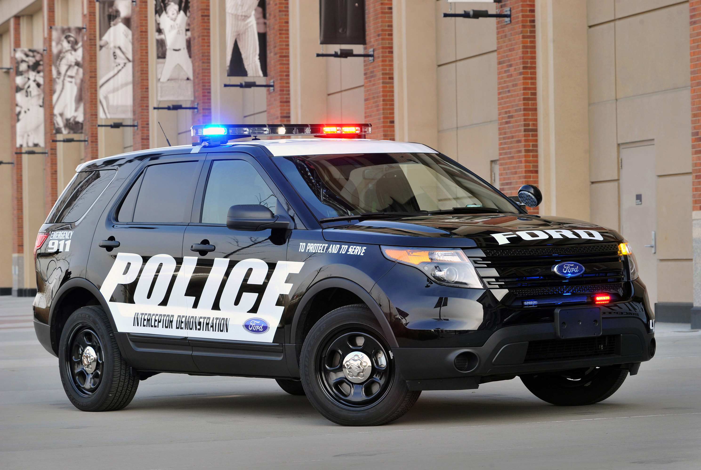 Нужны полицейские машины. Ford Police Interceptor. Ford Police Interceptor 2013. Форд Police Interceptor. Ford Explorer Police Interceptor.