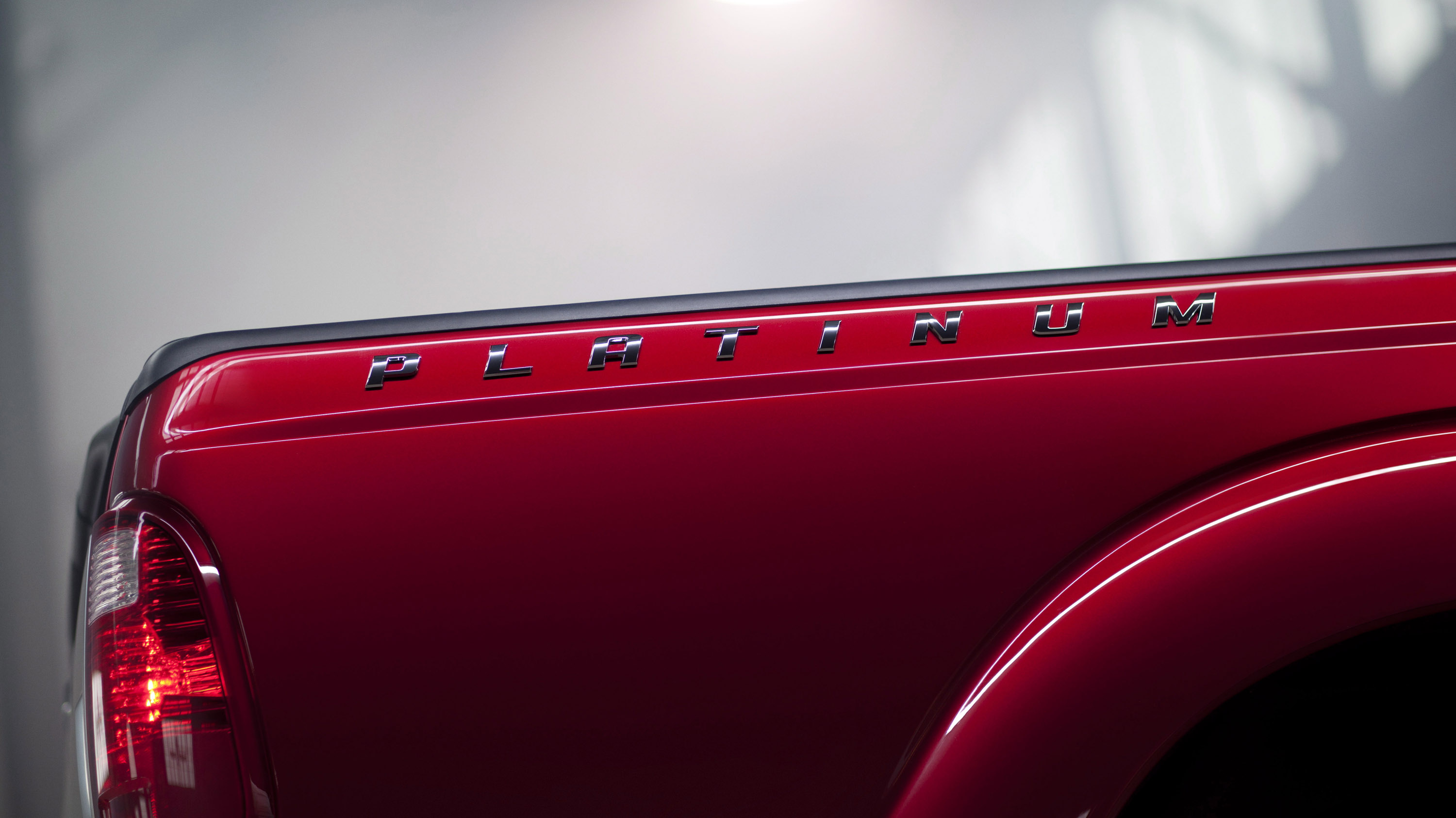Ford Super Duty Platinum photo #17