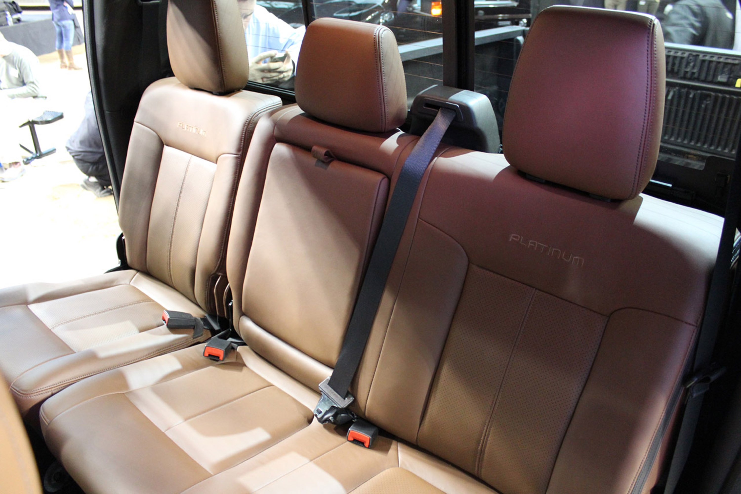 Ford Super Duty Platinum photo #39