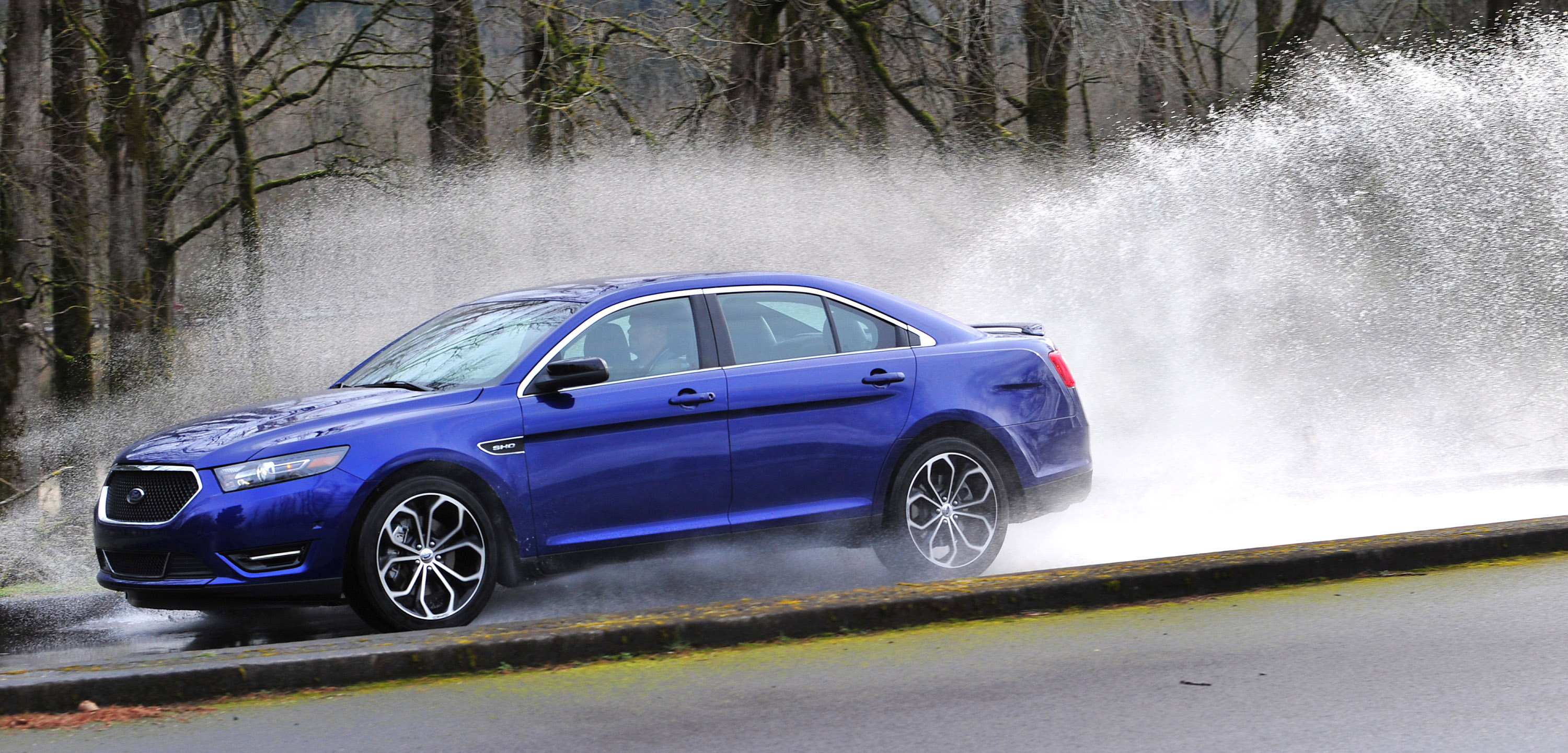 Ford Taurus SHO photo #16