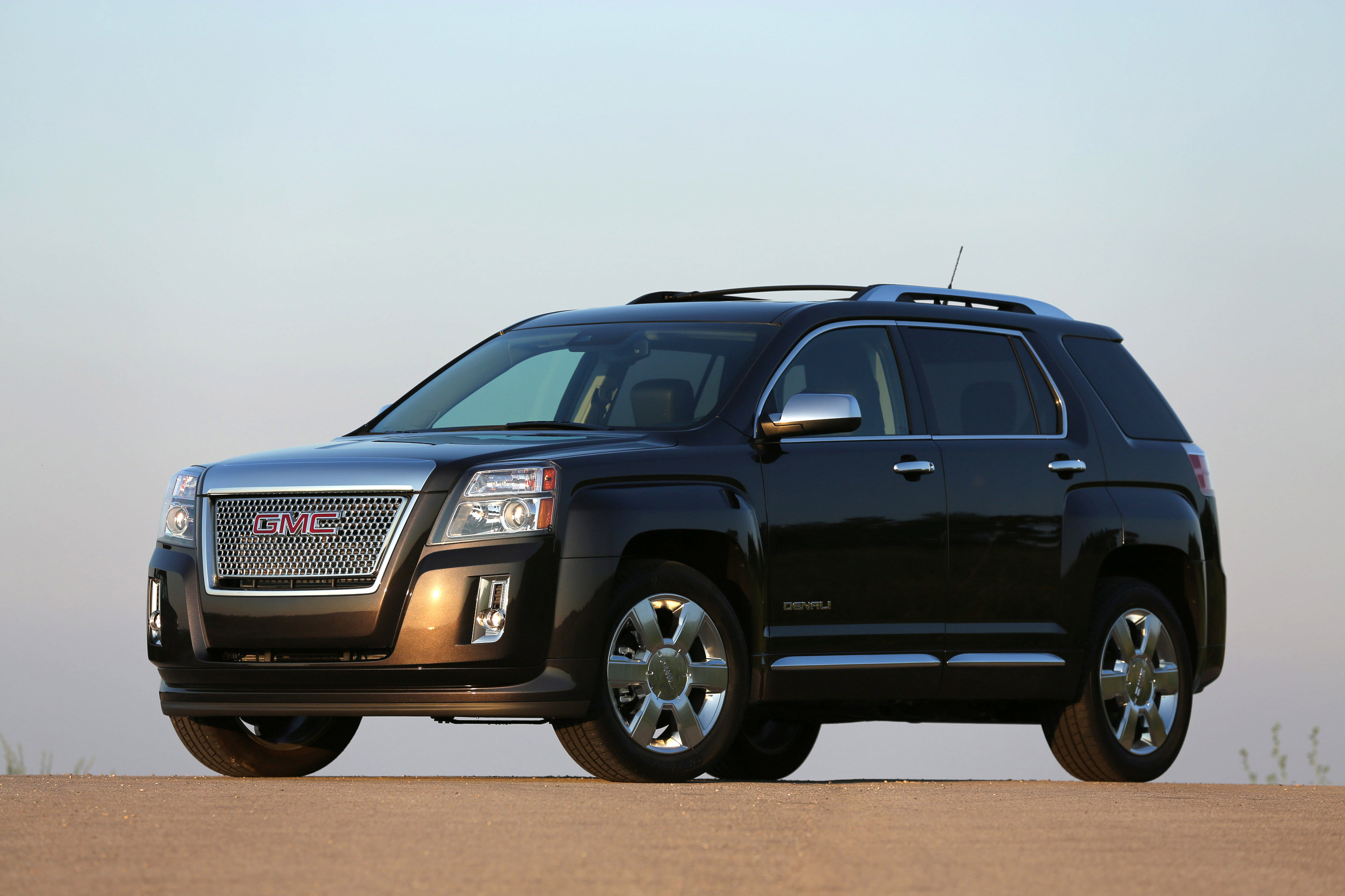 GMC Terrain Denali photo #2