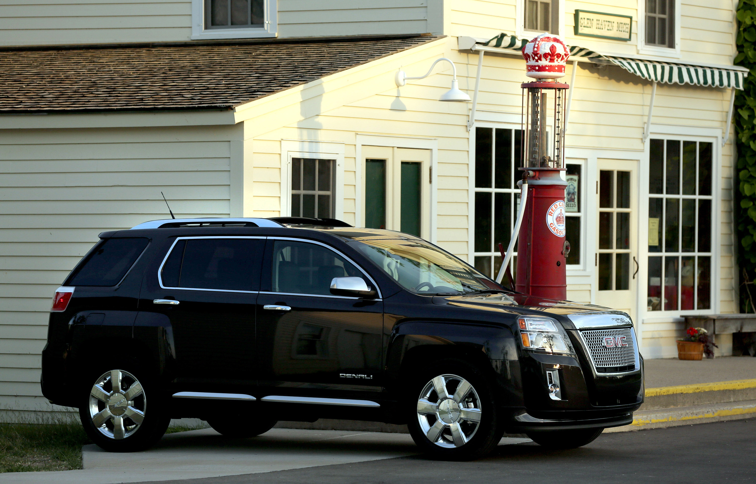 GMC Terrain Denali photo #8