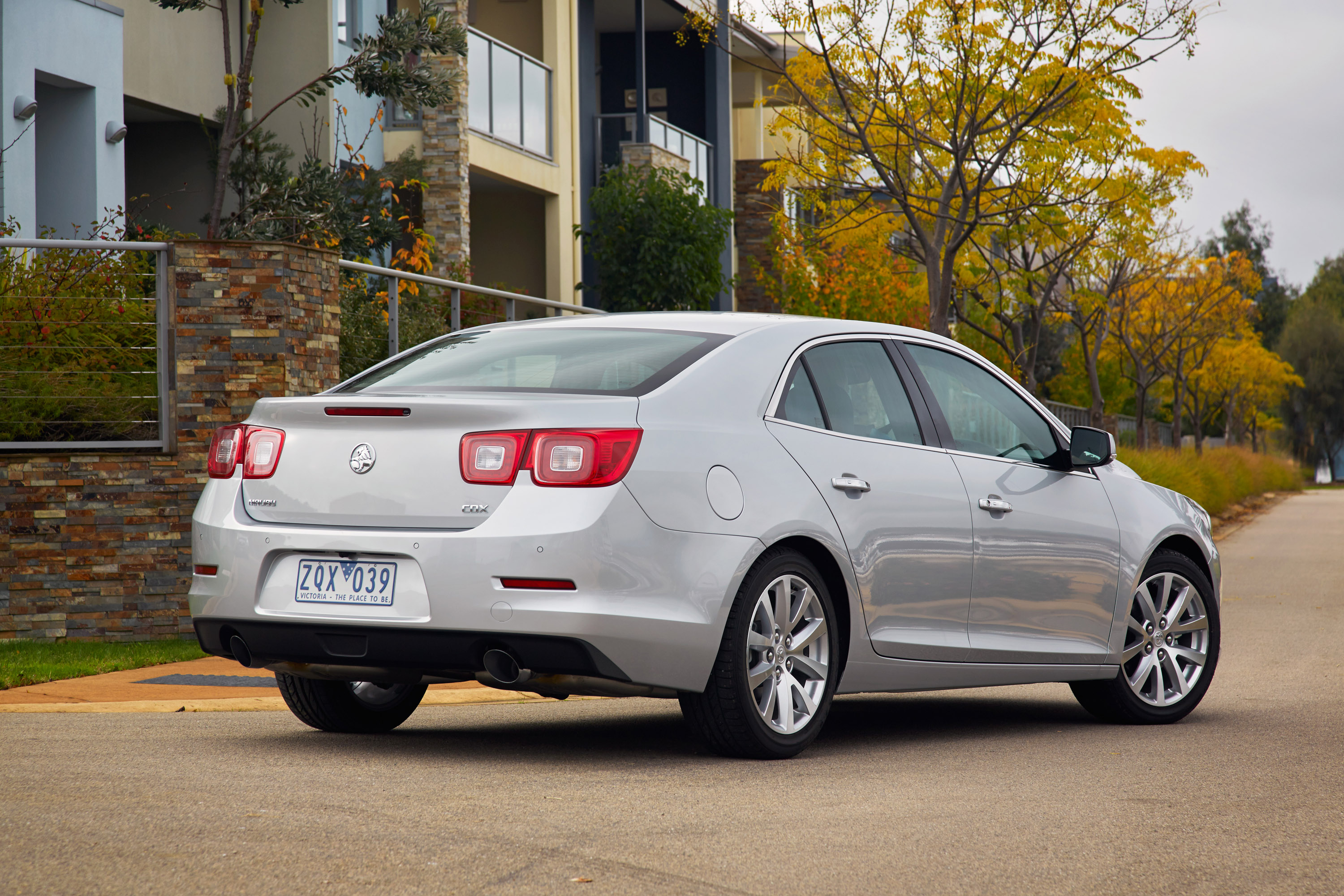 Holden Malibu CDX photo #16