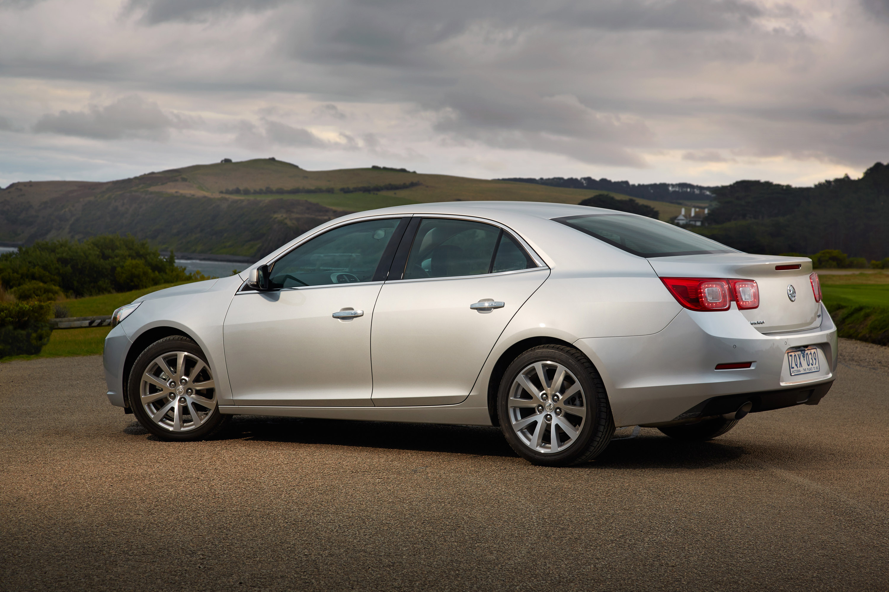 Holden Malibu CDX photo #18