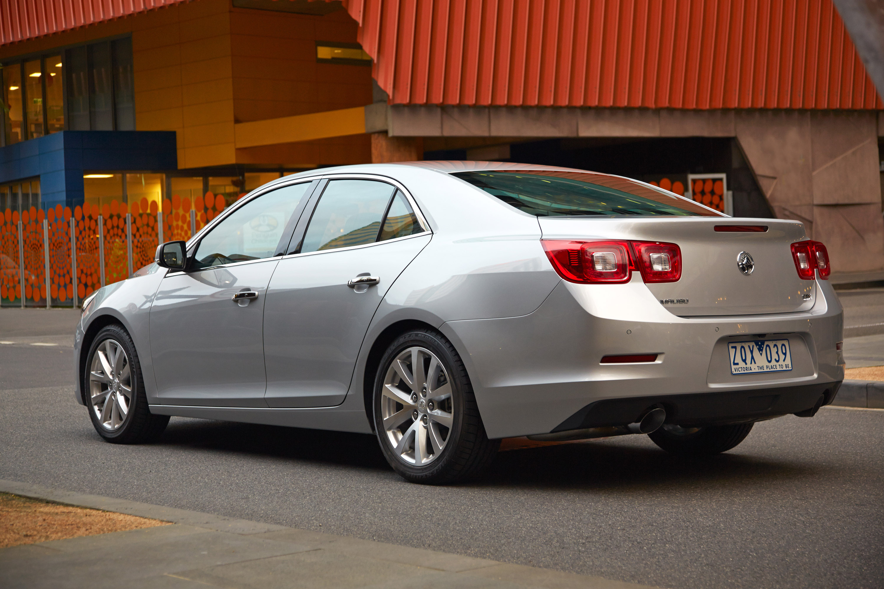 Holden Malibu CDX photo #19