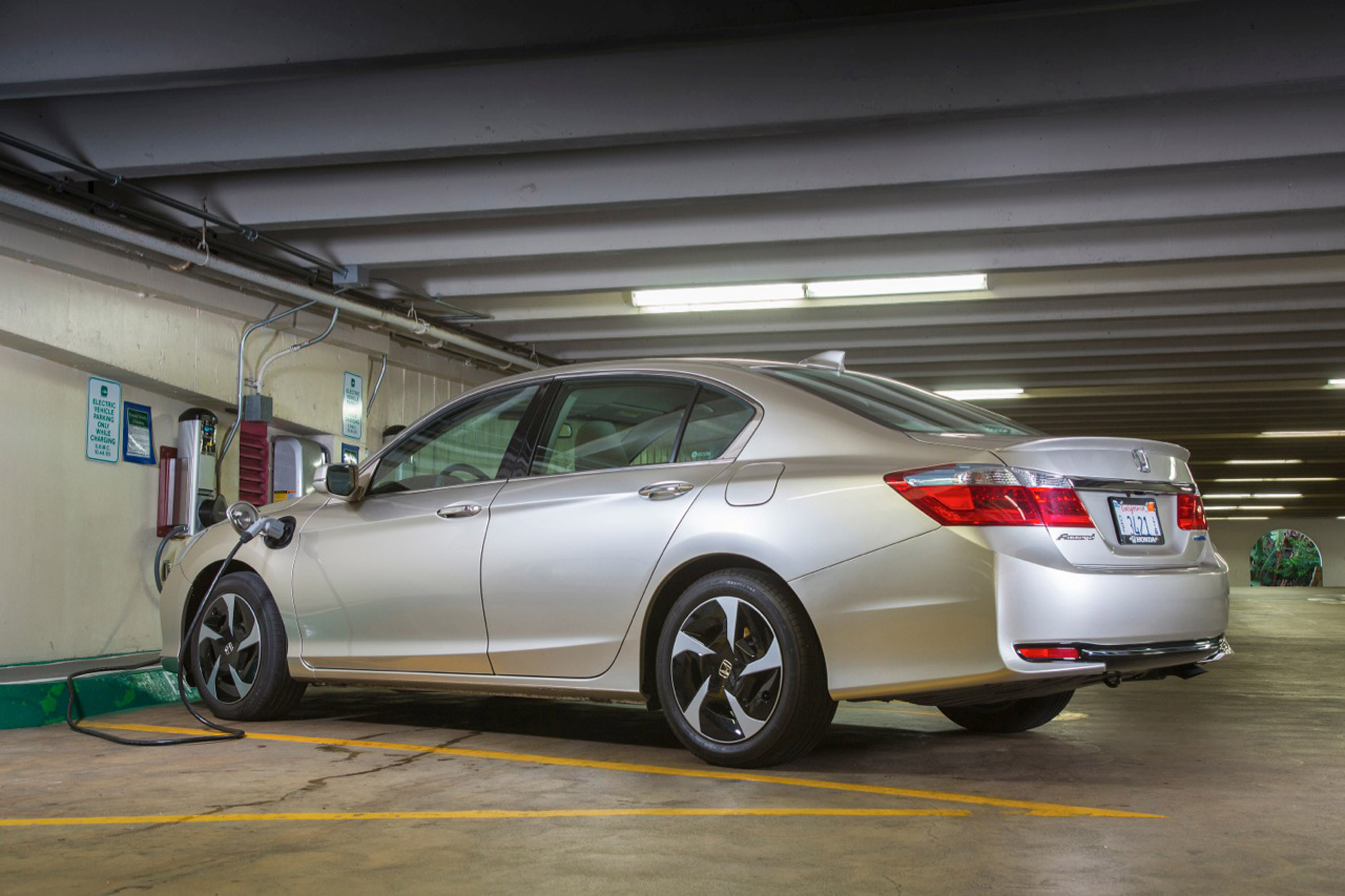 Honda Accord photo #29