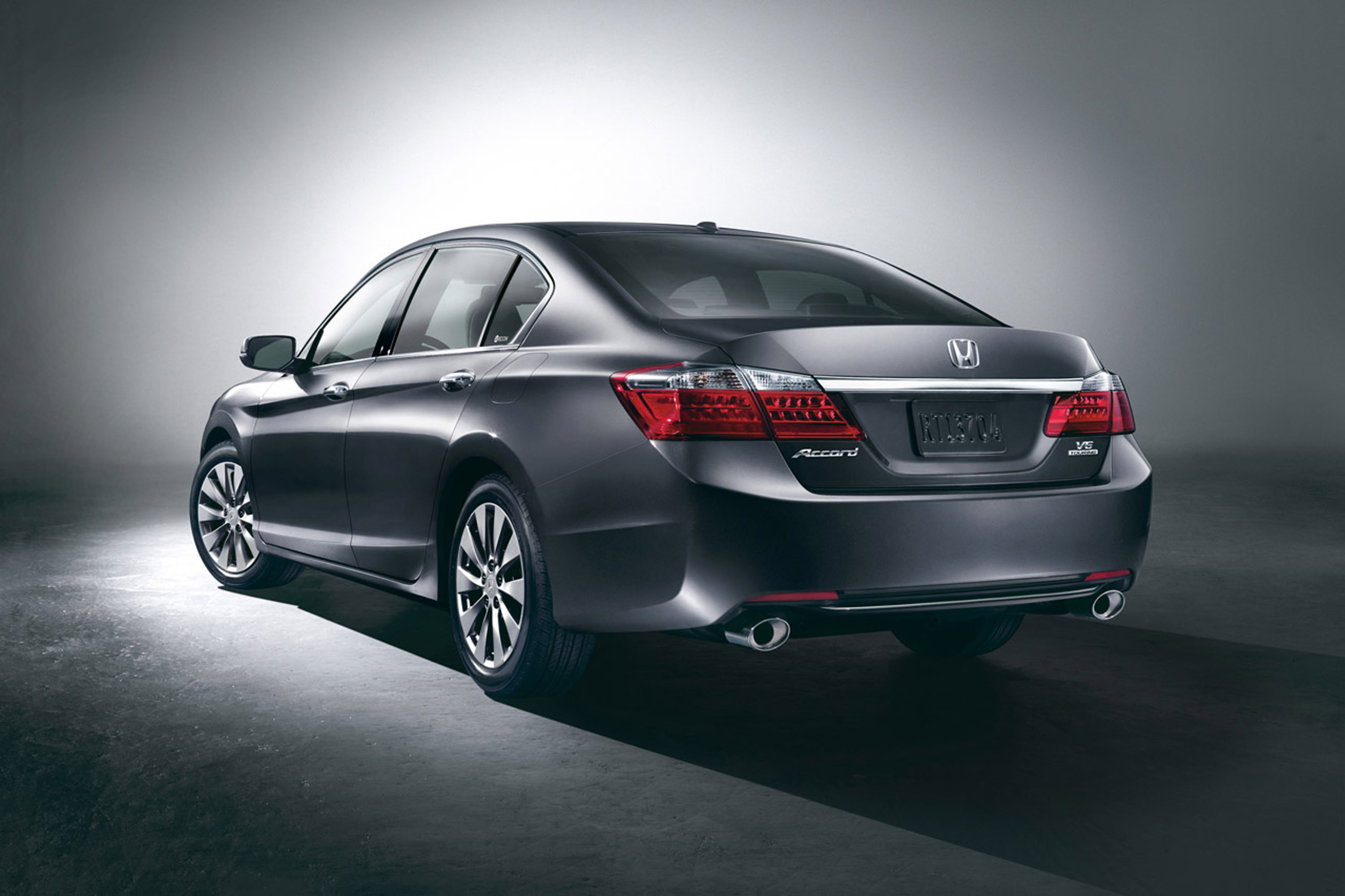 Honda Accord photo #38