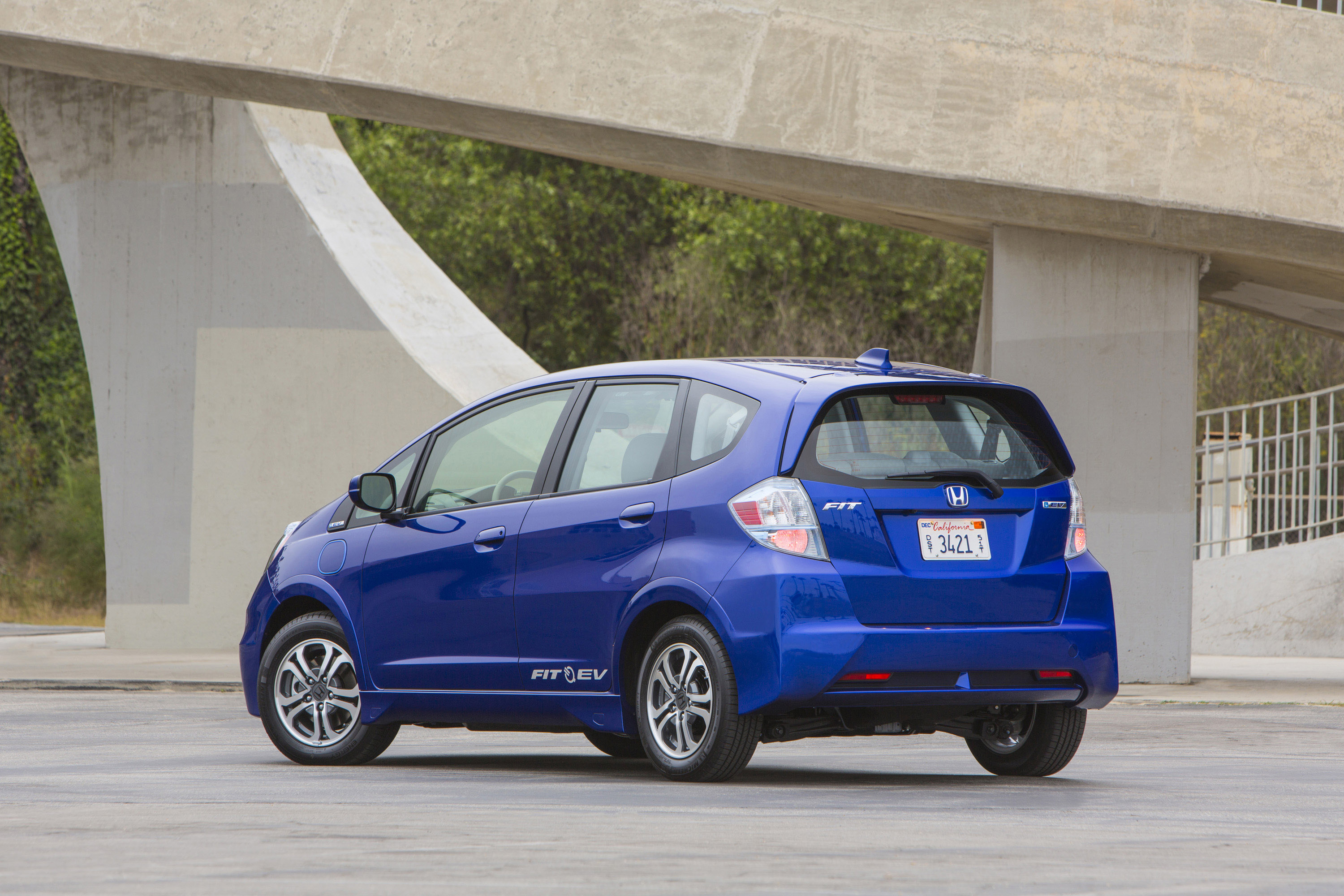 Хонда фит 2 поколение. Honda Fit 5 поколение. Honda Fit 2013. Хонда фит 2 поколение 2 Рестайлинг.